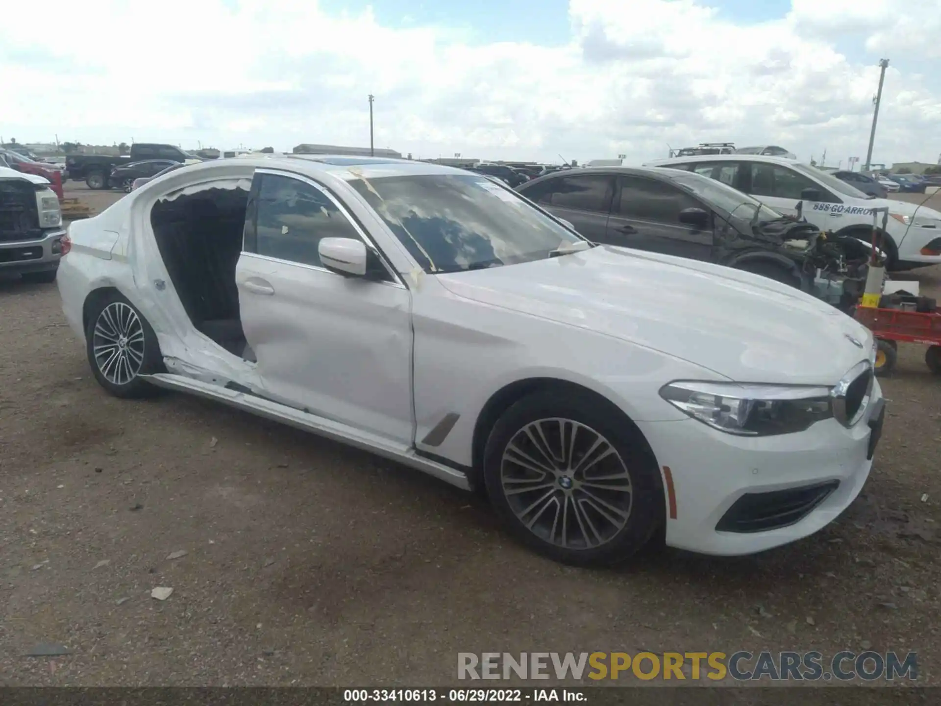 1 Photograph of a damaged car WBAJR3C0XLWW59063 BMW 5 SERIES 2020