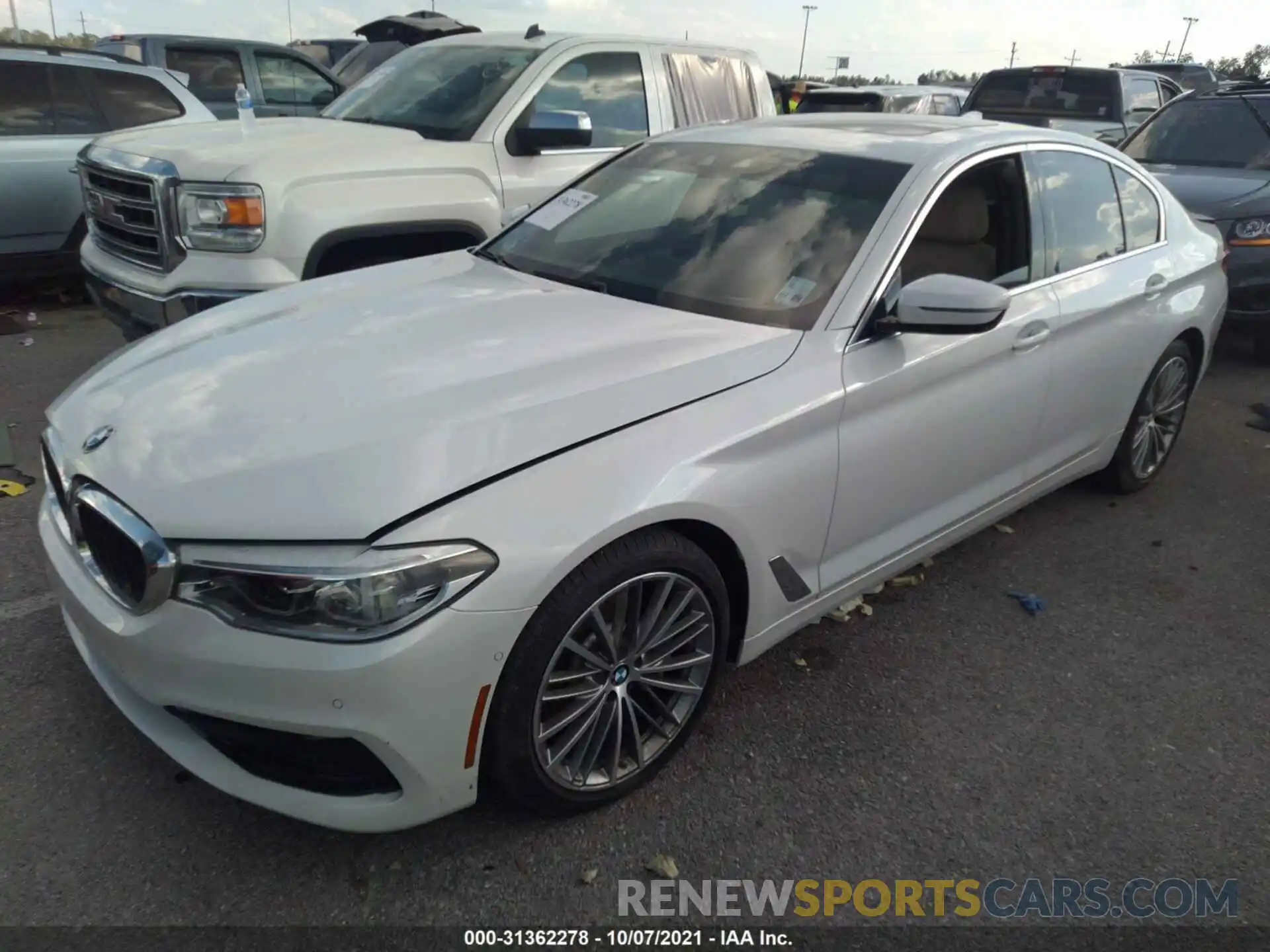 2 Photograph of a damaged car WBAJR3C0XLWW79071 BMW 5 SERIES 2020