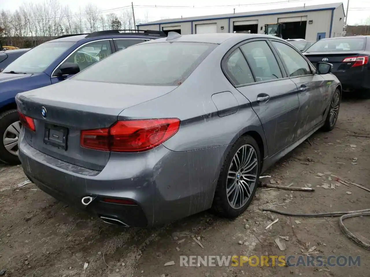 4 Фотография поврежденного автомобиля WBAJR7C00LCD56935 BMW 5 SERIES 2020