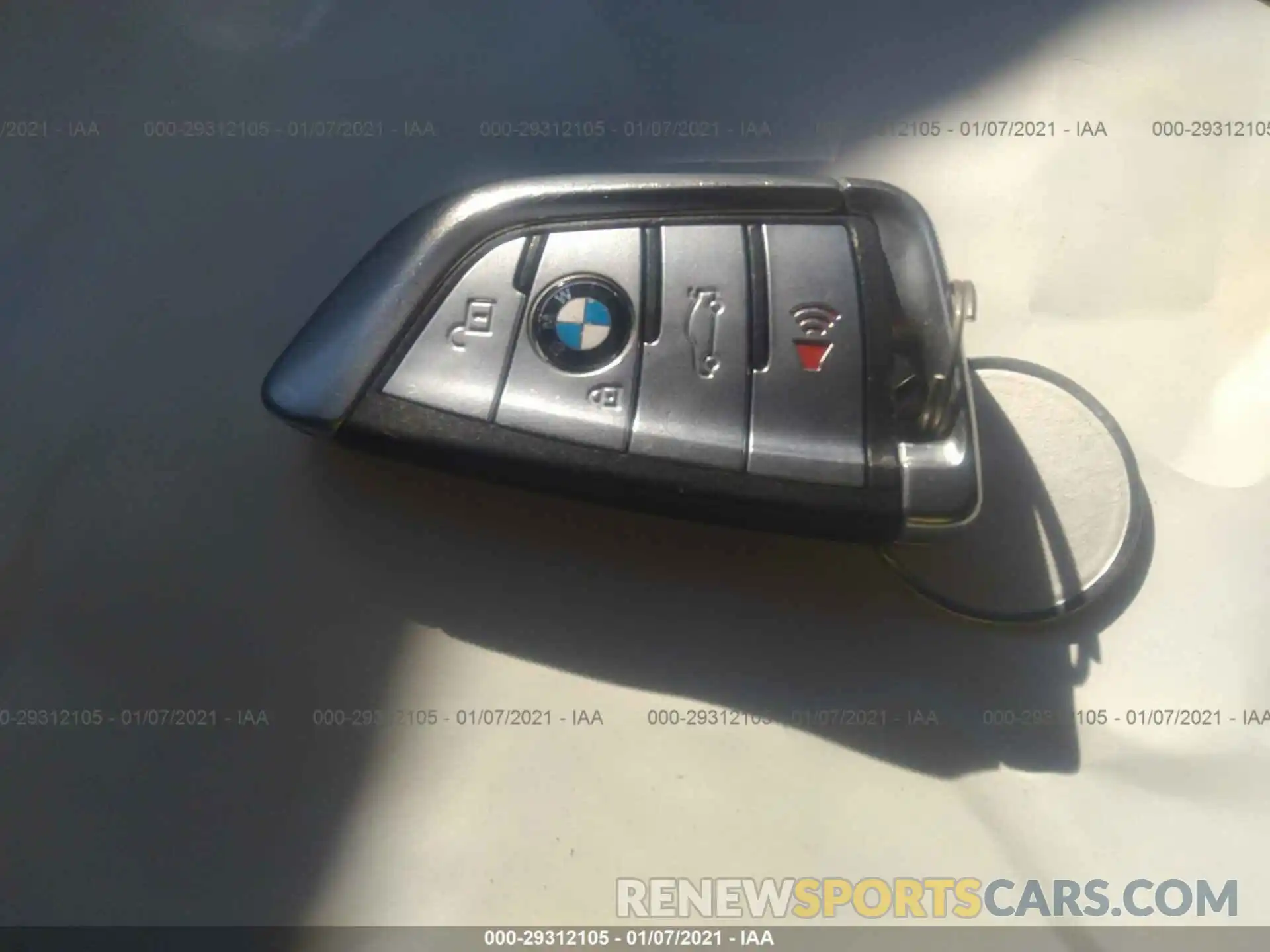 11 Фотография поврежденного автомобиля WBAJR7C00LCD61388 BMW 5 SERIES 2020