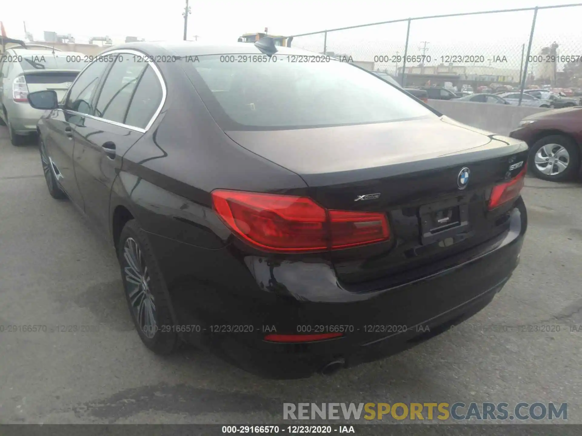 3 Фотография поврежденного автомобиля WBAJR7C02LCD33253 BMW 5 SERIES 2020