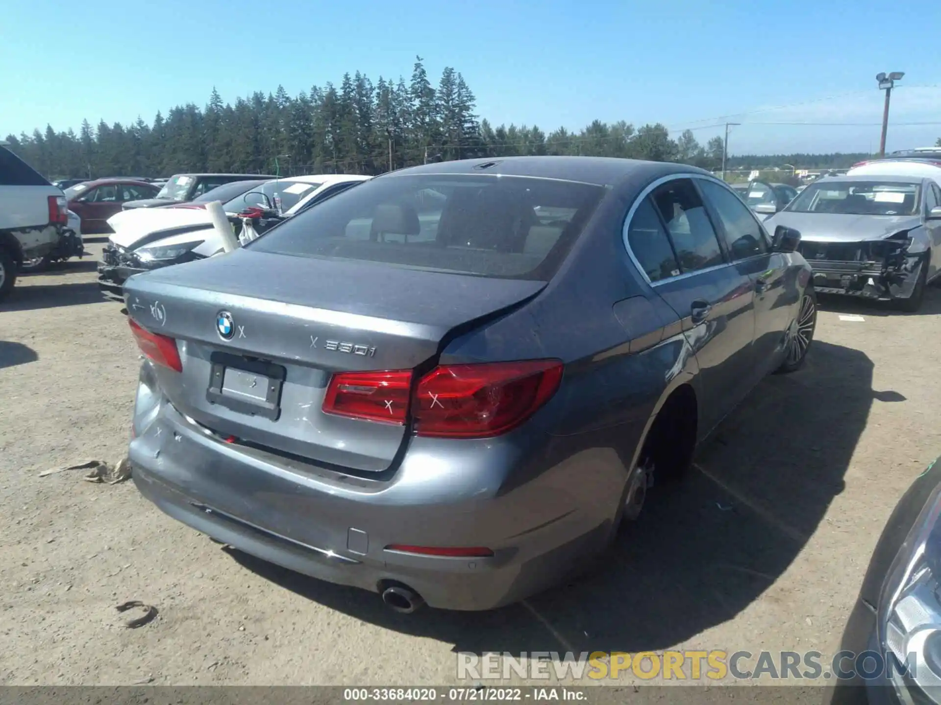 4 Photograph of a damaged car WBAJR7C05LWW64646 BMW 5 SERIES 2020