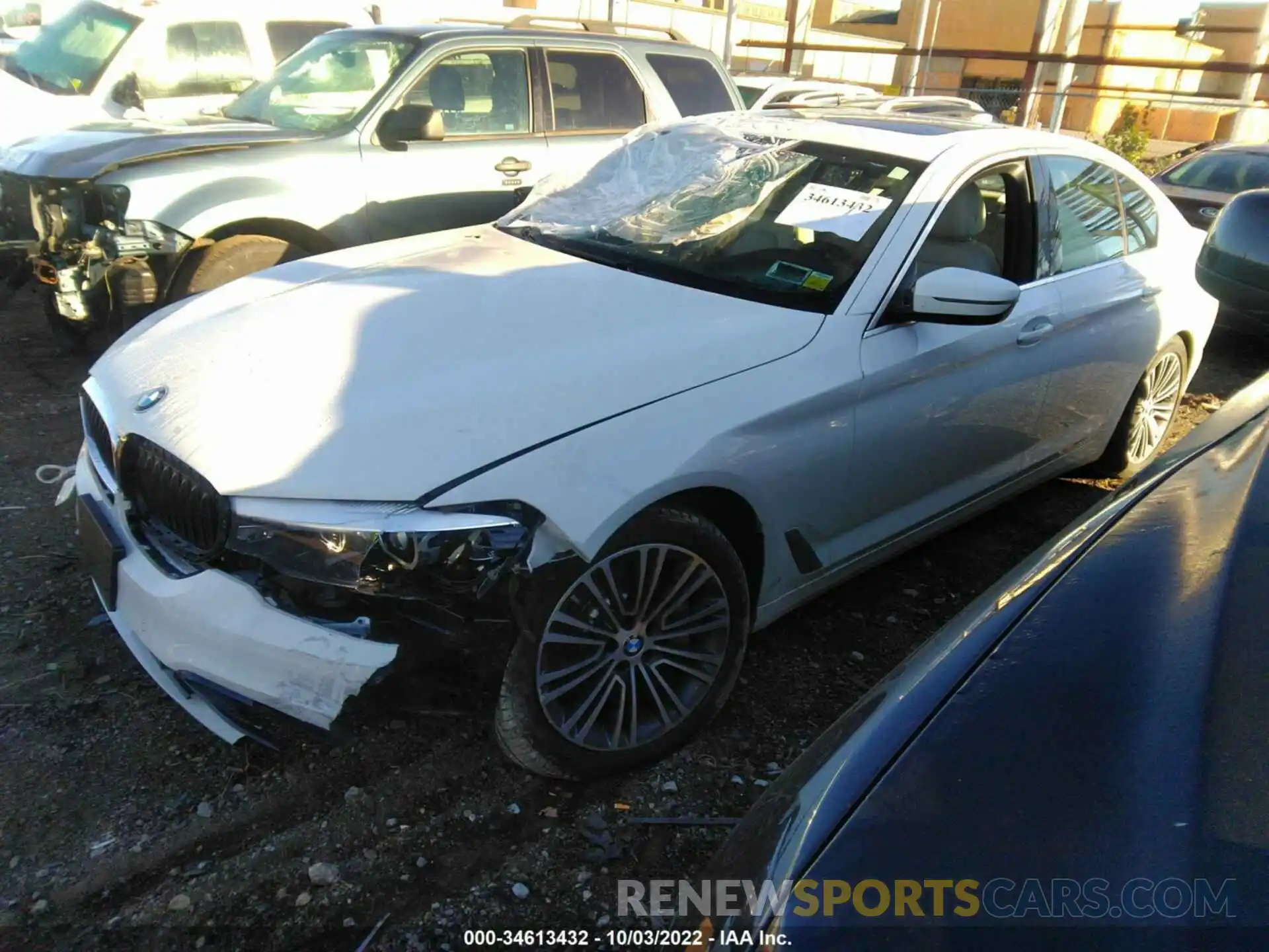 2 Photograph of a damaged car WBAJR7C06LWW62906 BMW 5 SERIES 2020