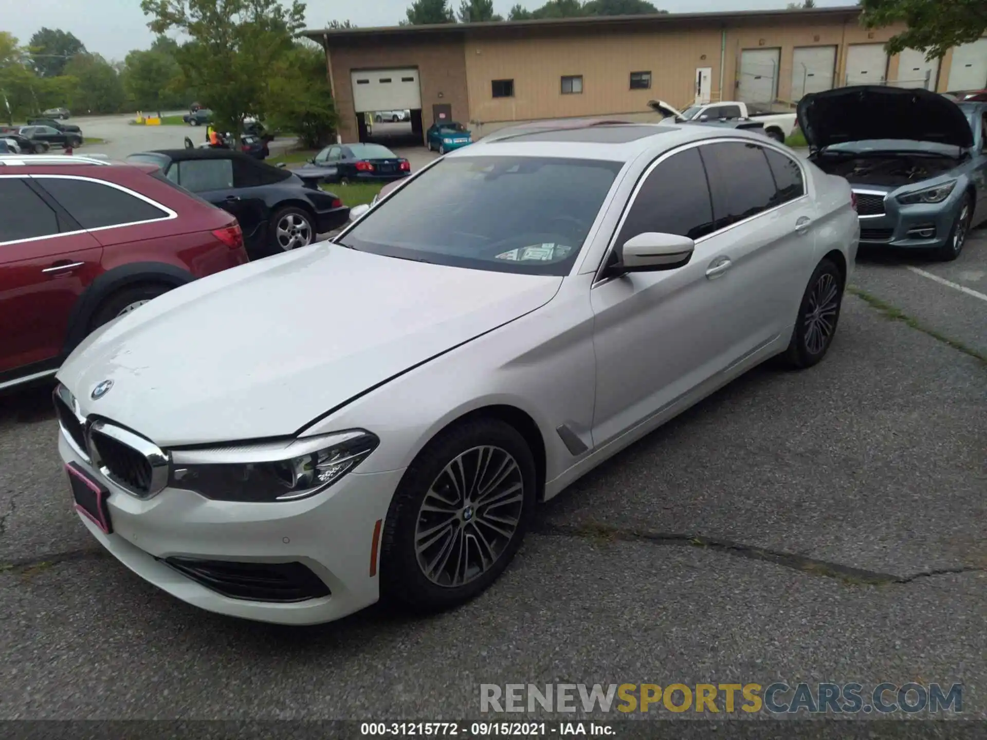 2 Photograph of a damaged car WBAJR7C06LWW67636 BMW 5 SERIES 2020