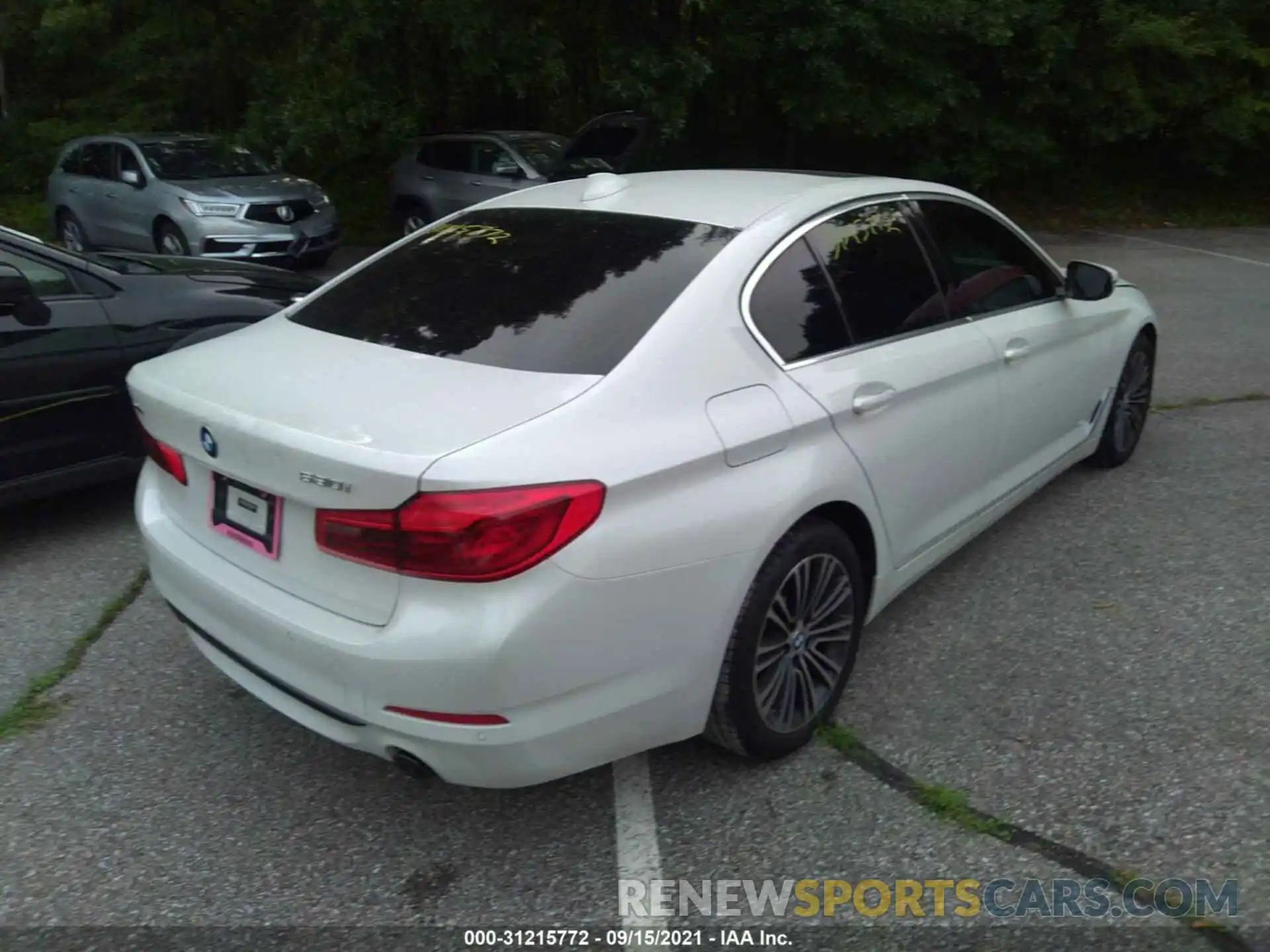 4 Photograph of a damaged car WBAJR7C06LWW67636 BMW 5 SERIES 2020