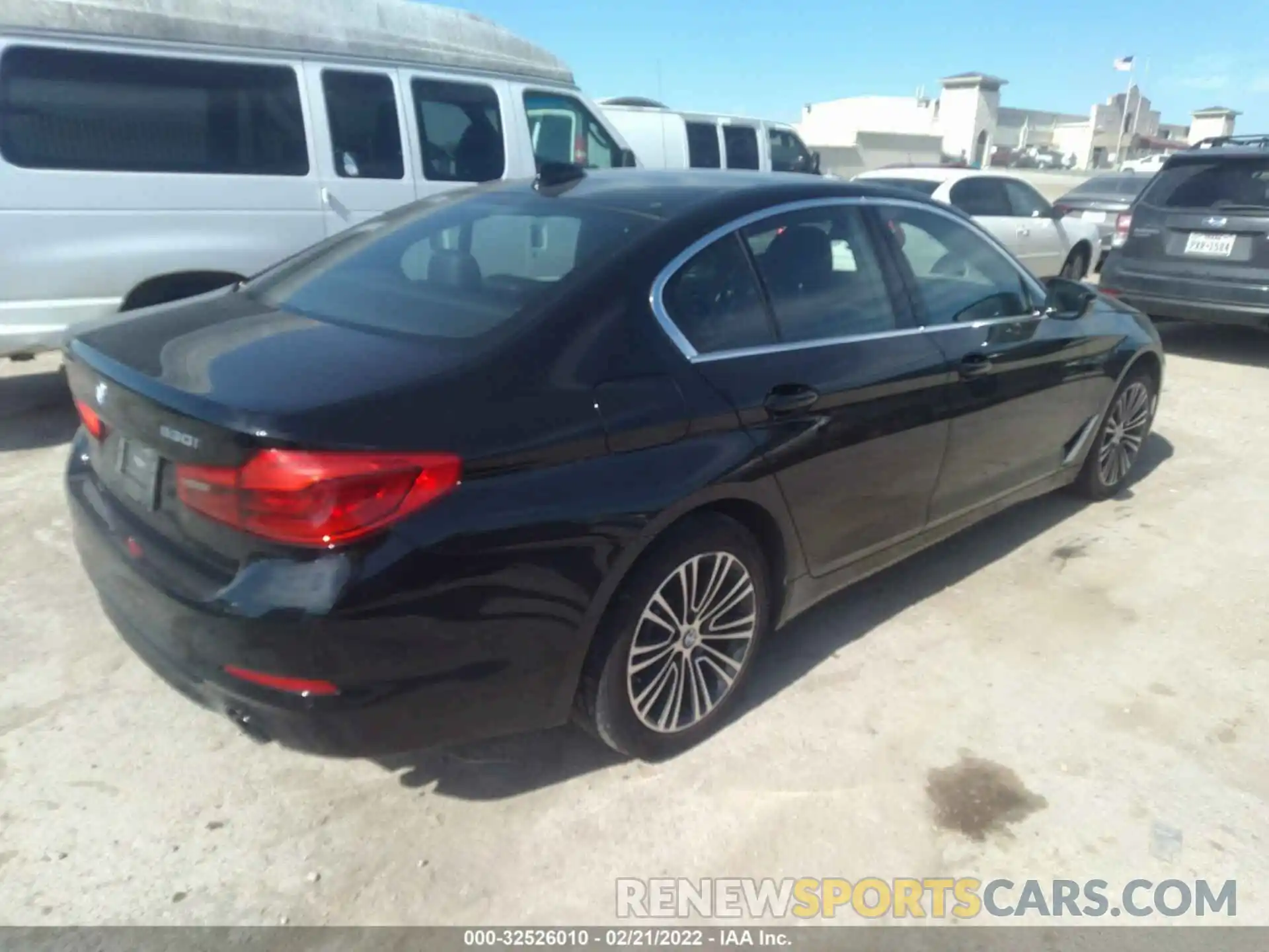 4 Photograph of a damaged car WBAJR7C07LCD12978 BMW 5 SERIES 2020