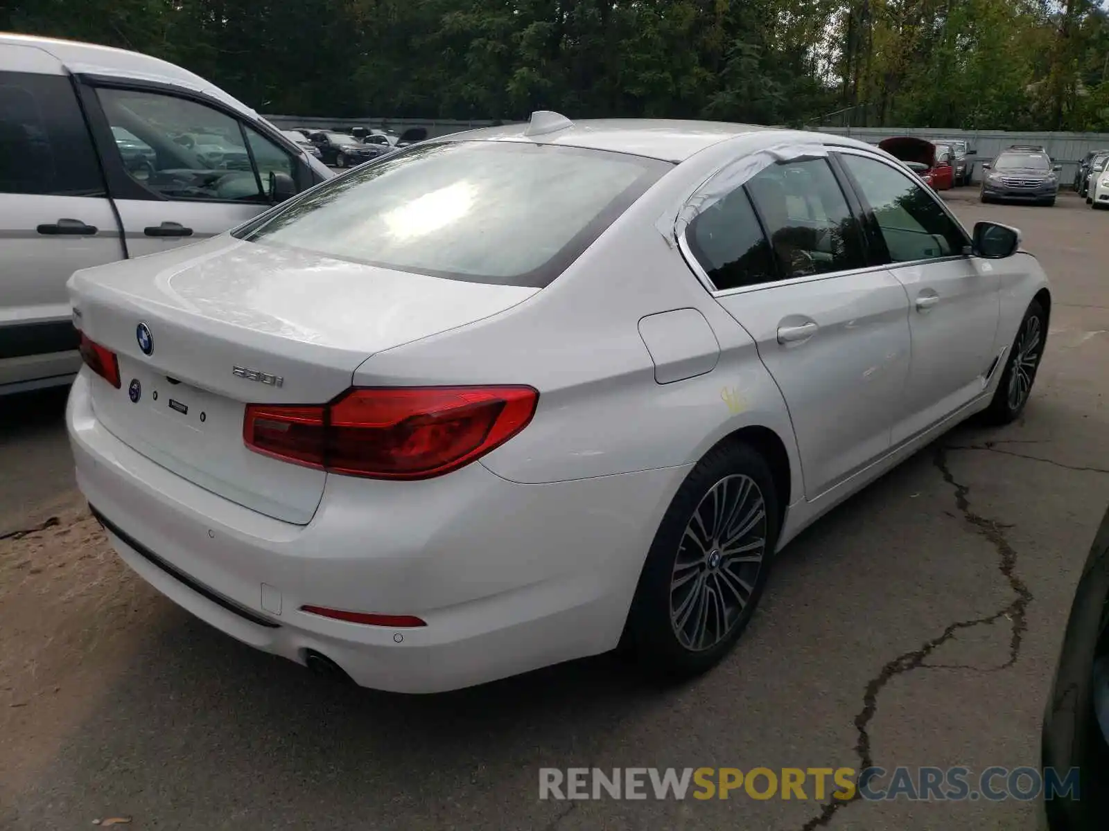 4 Photograph of a damaged car WBAJR7C07LWW63109 BMW 5 SERIES 2020