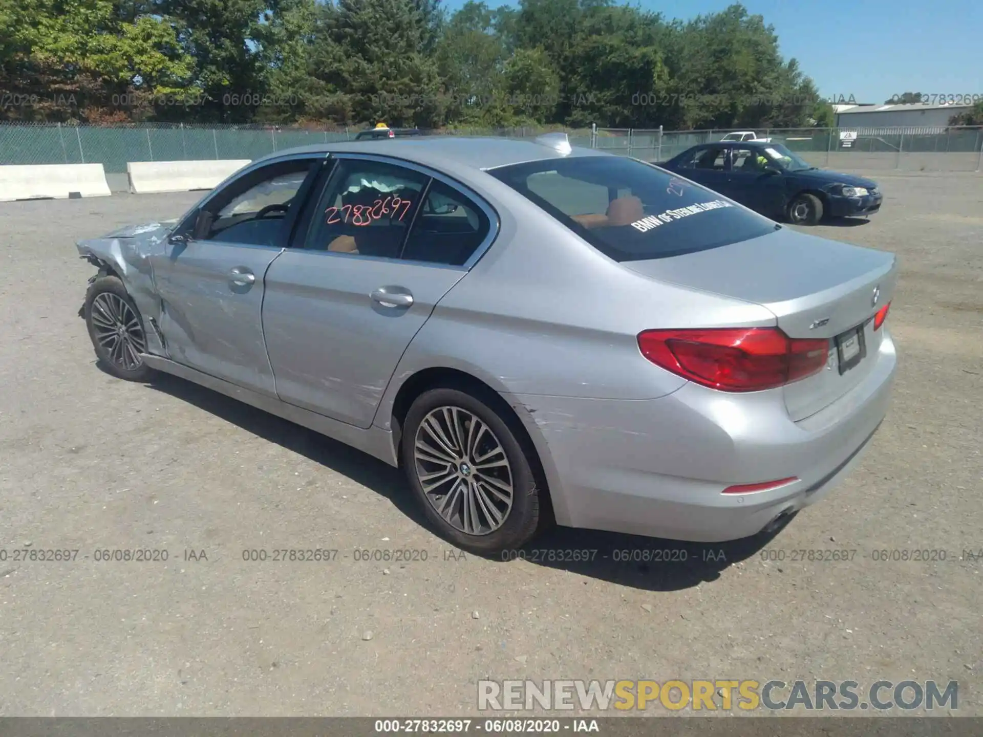 3 Photograph of a damaged car WBAJR7C09LCD23710 BMW 5 SERIES 2020