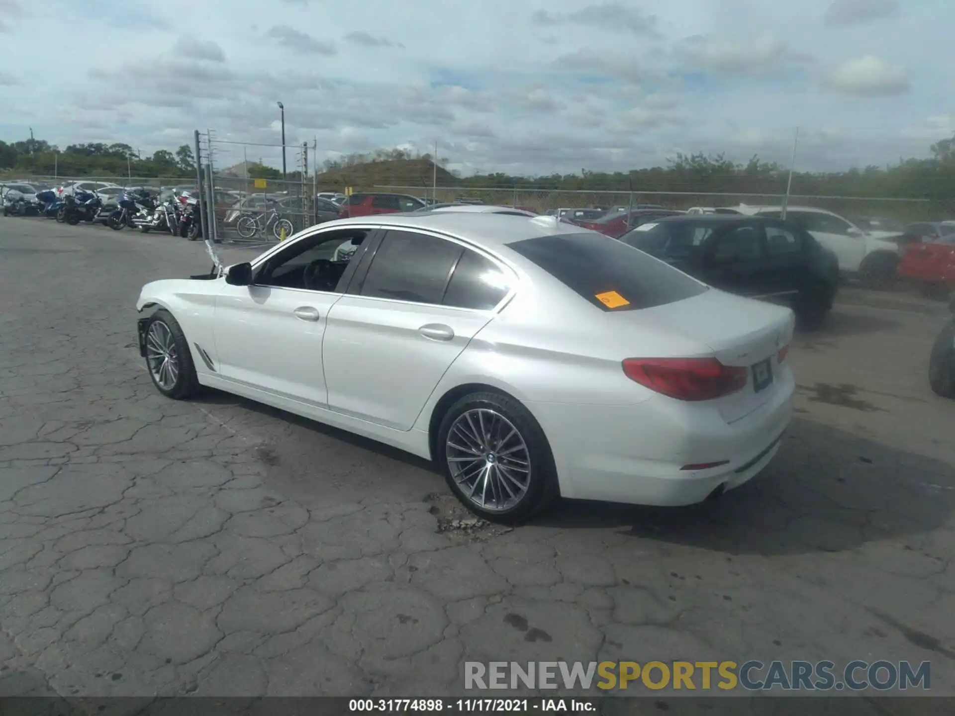 3 Photograph of a damaged car WBAJR7C0XLBP96437 BMW 5 SERIES 2020