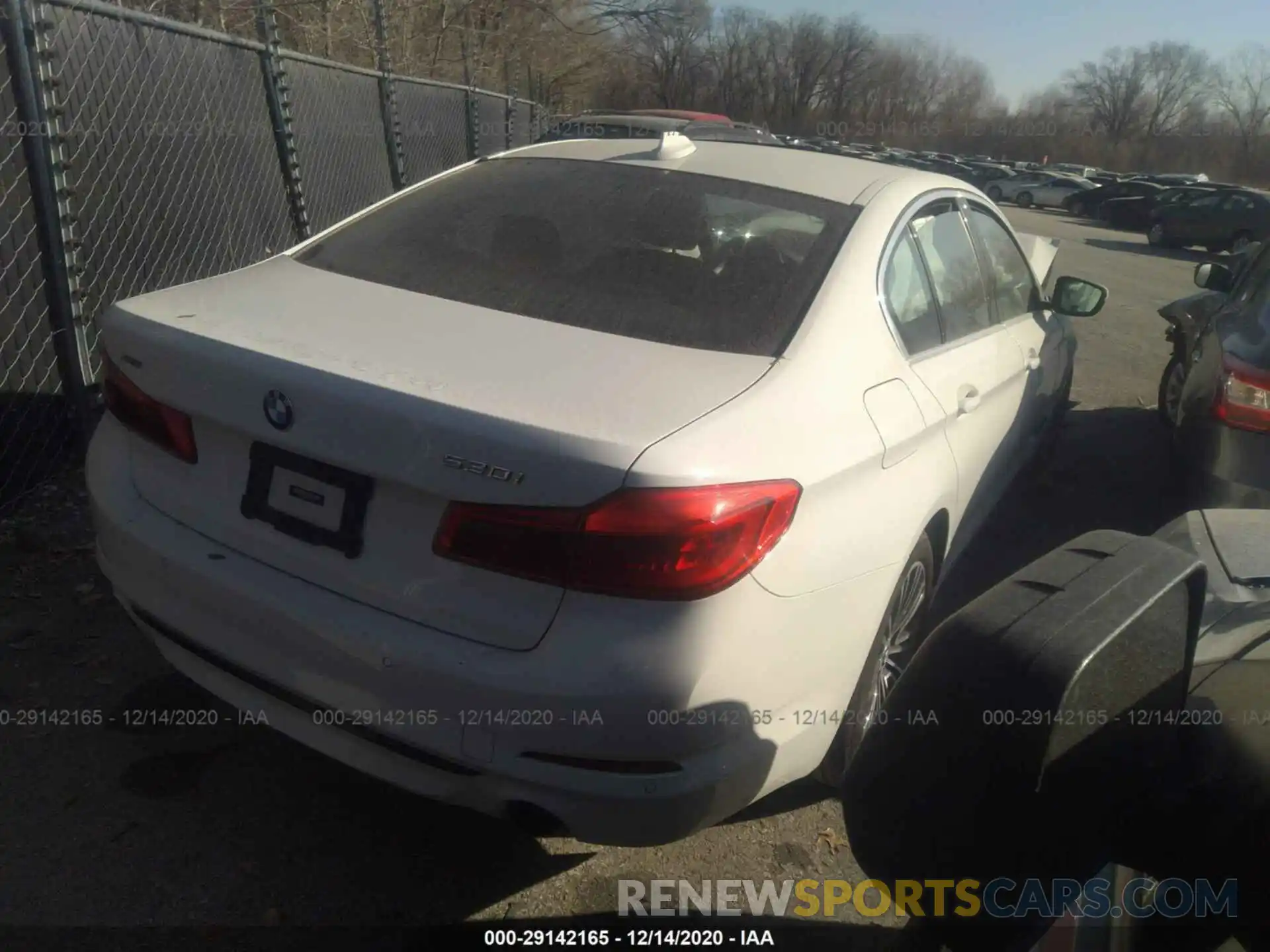 4 Photograph of a damaged car WBAJR7C0XLWW64657 BMW 5 SERIES 2020