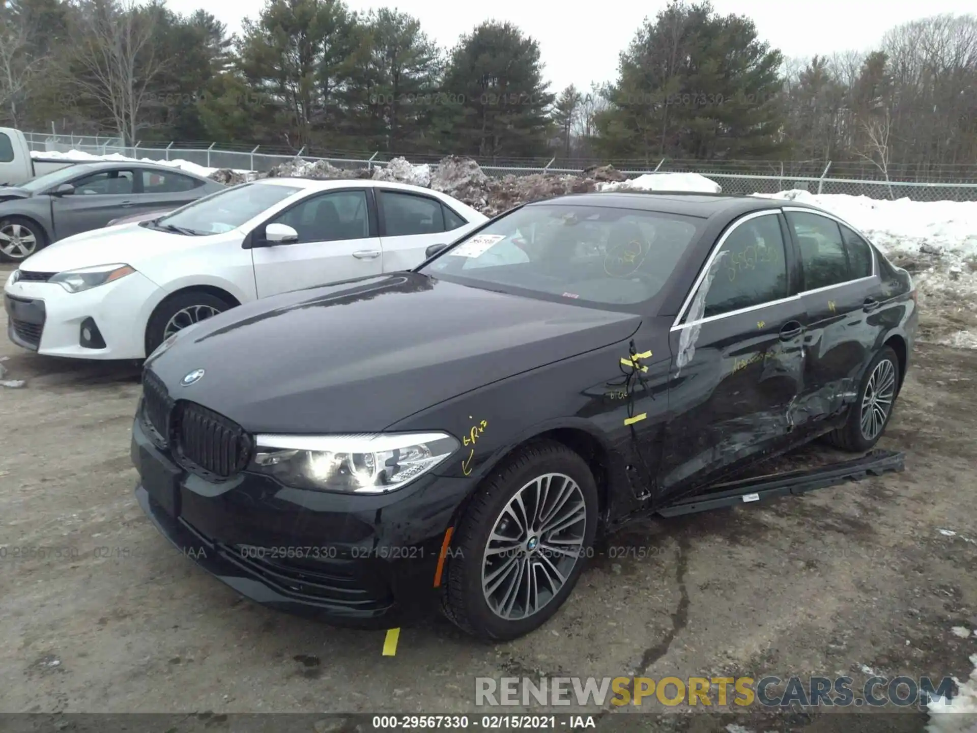 2 Photograph of a damaged car WBAJR7C0XLWW66568 BMW 5 SERIES 2020