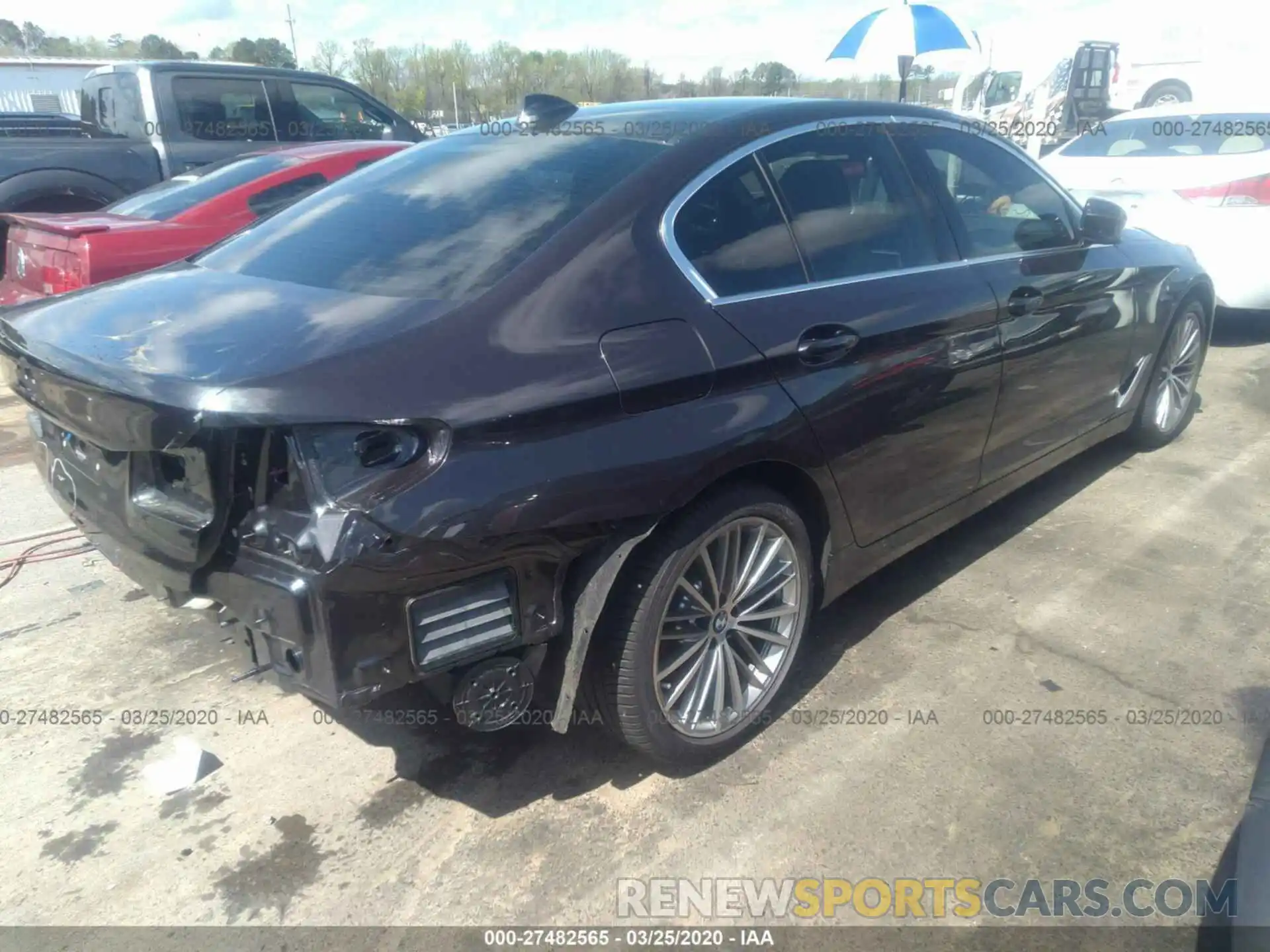 4 Фотография поврежденного автомобиля WBAJS1C01LWW64290 BMW 5 SERIES 2020