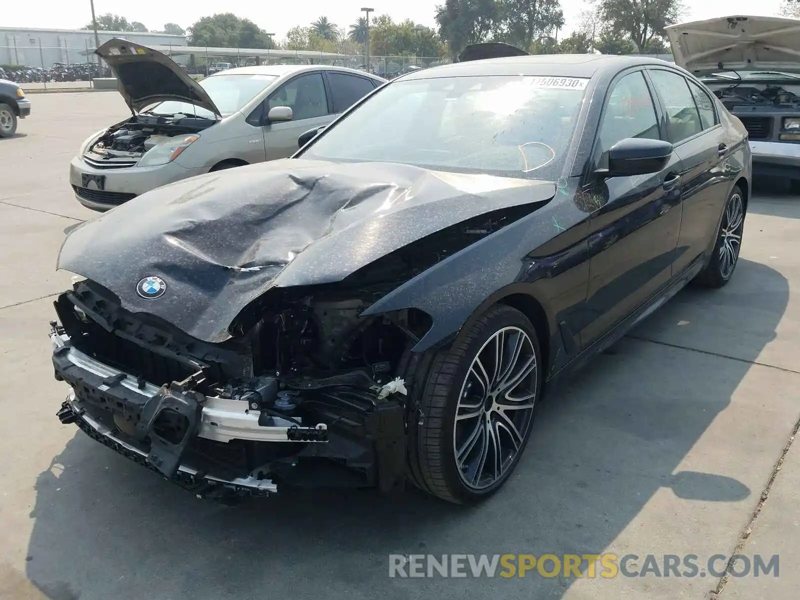 2 Фотография поврежденного автомобиля WBAJS1C03LWW65814 BMW 5 SERIES 2020