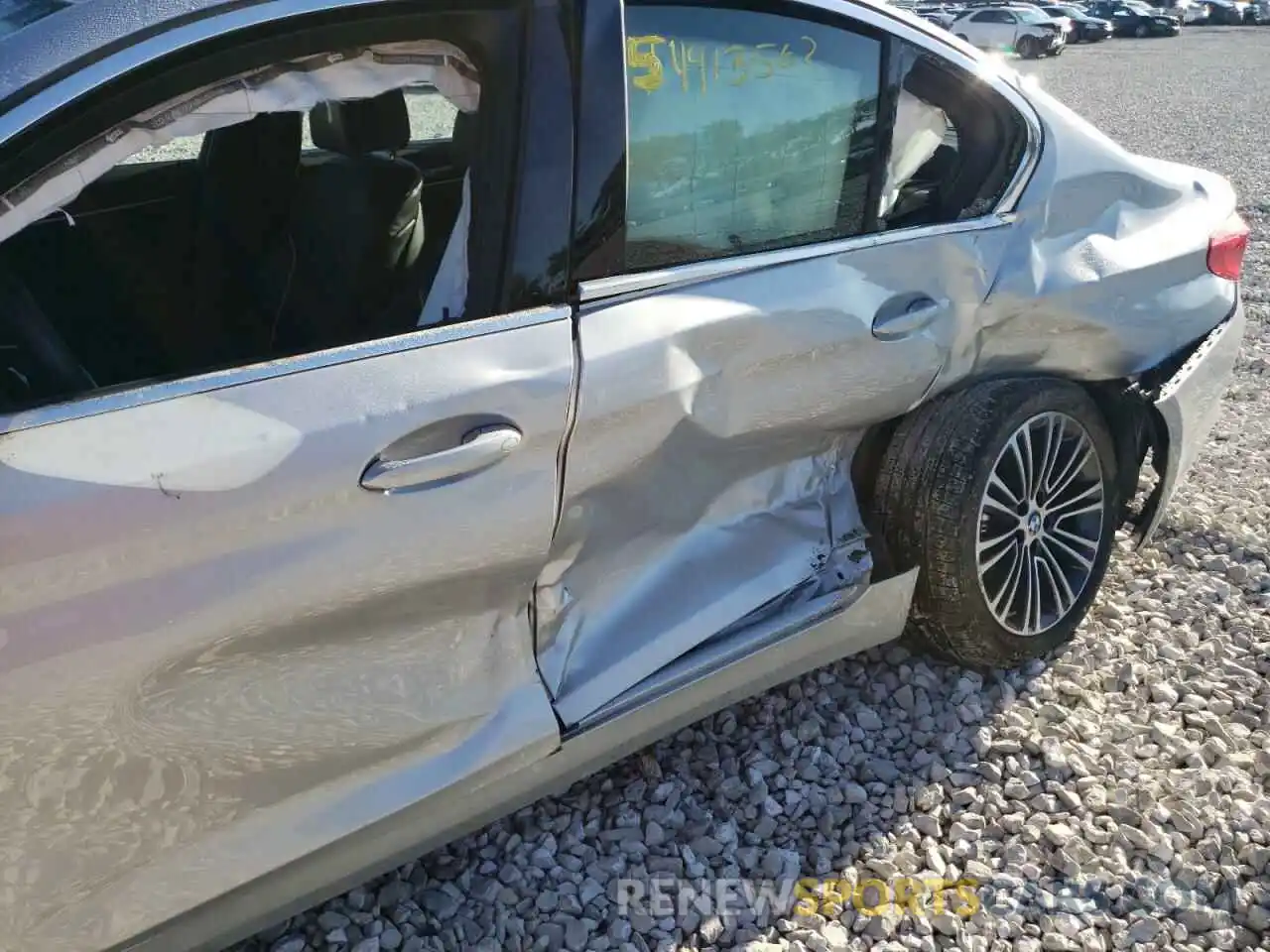 9 Photograph of a damaged car WBAJS3C01LCE56992 BMW 5 SERIES 2020