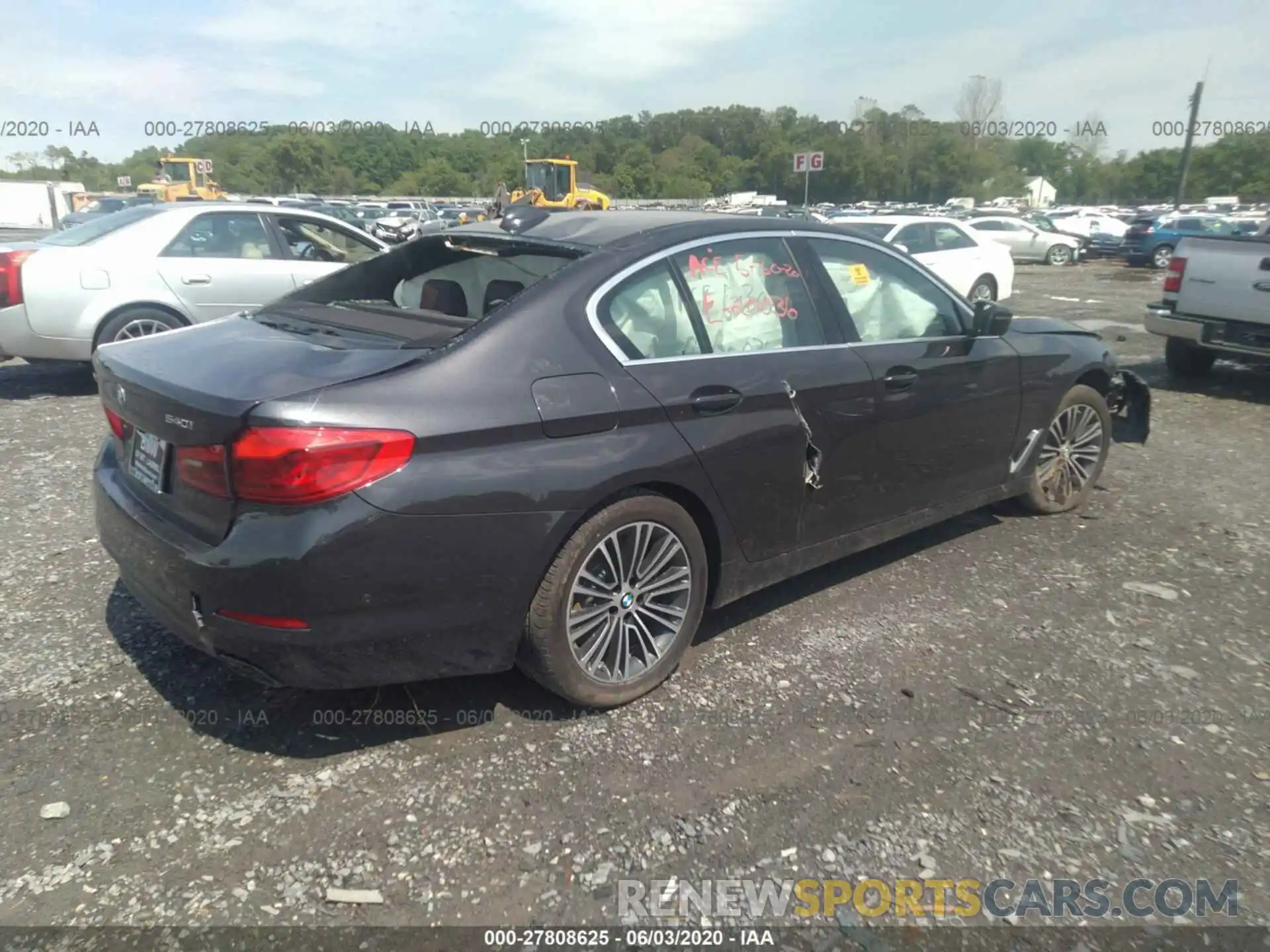 4 Photograph of a damaged car WBAJS3C02LWW68540 BMW 5 SERIES 2020