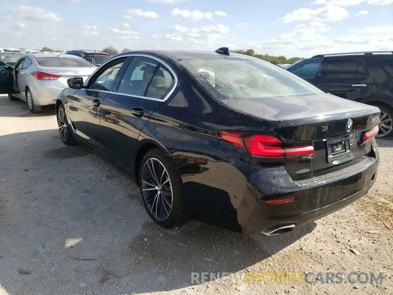 3 Photograph of a damaged car WBA13AG00MCF60872 BMW 5 SERIES 2021