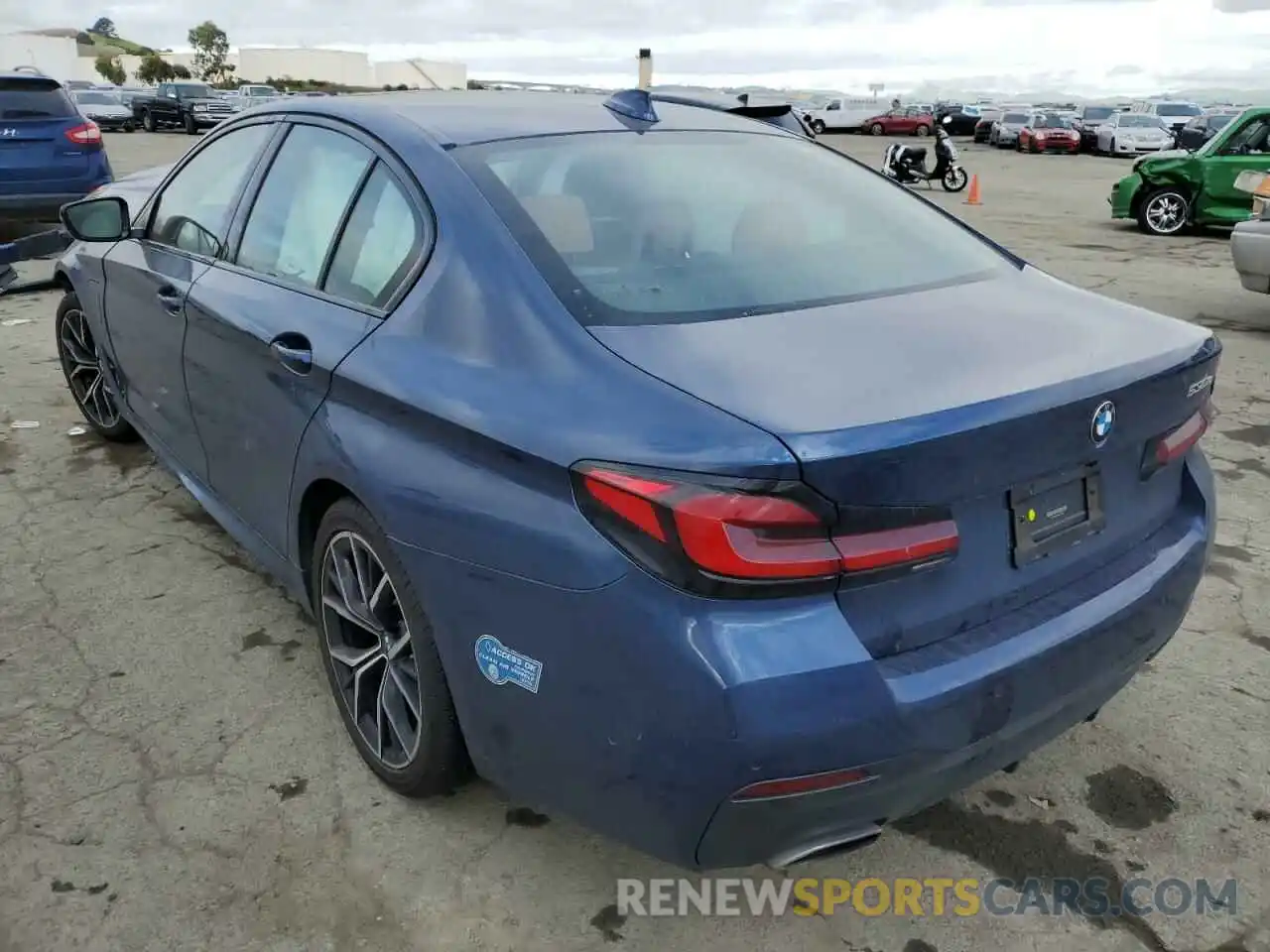 2 Photograph of a damaged car WBA13AG00MCF76425 BMW 5 SERIES 2021