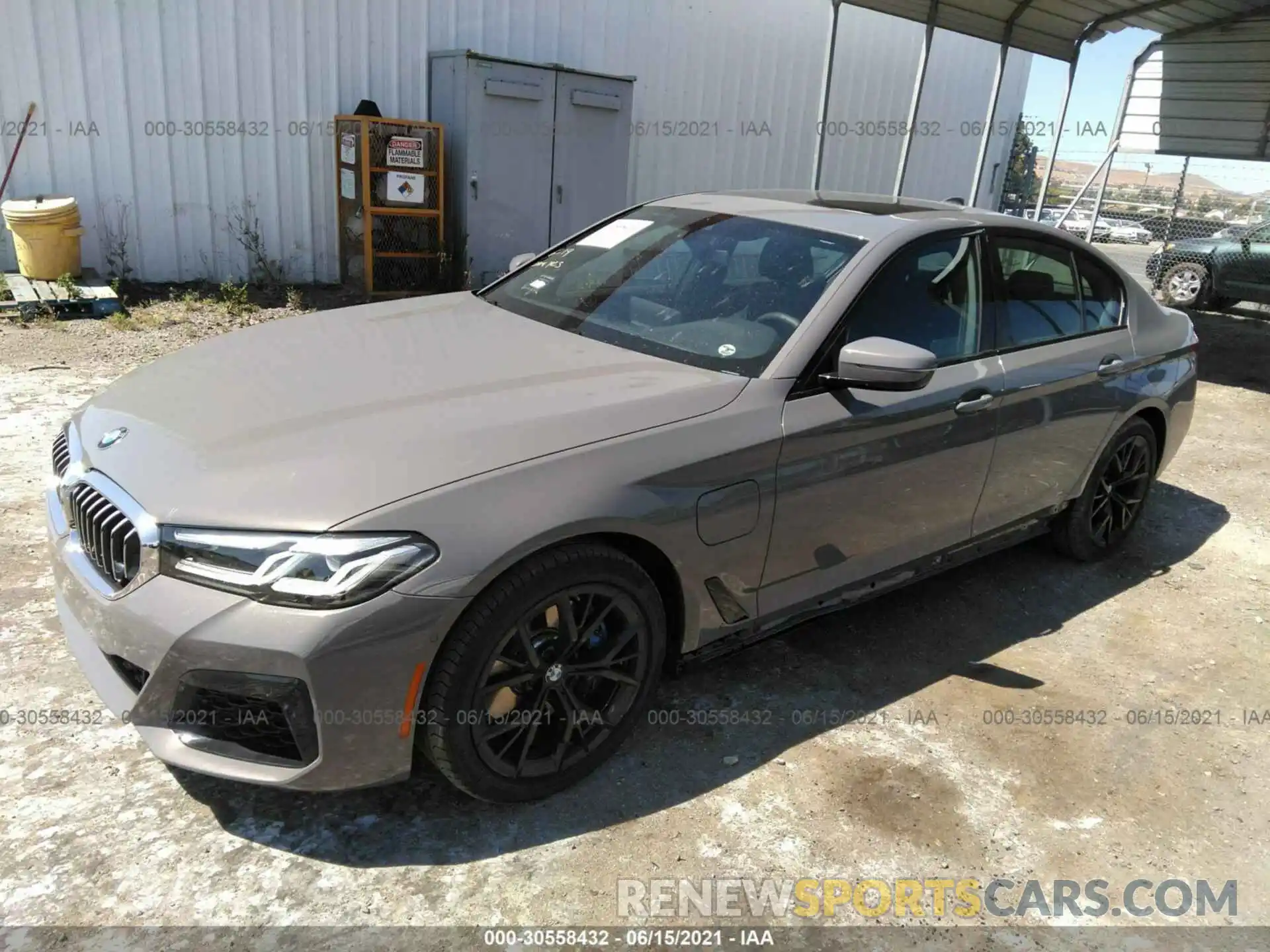 2 Photograph of a damaged car WBA13AG04MCG50672 BMW 5 SERIES 2021