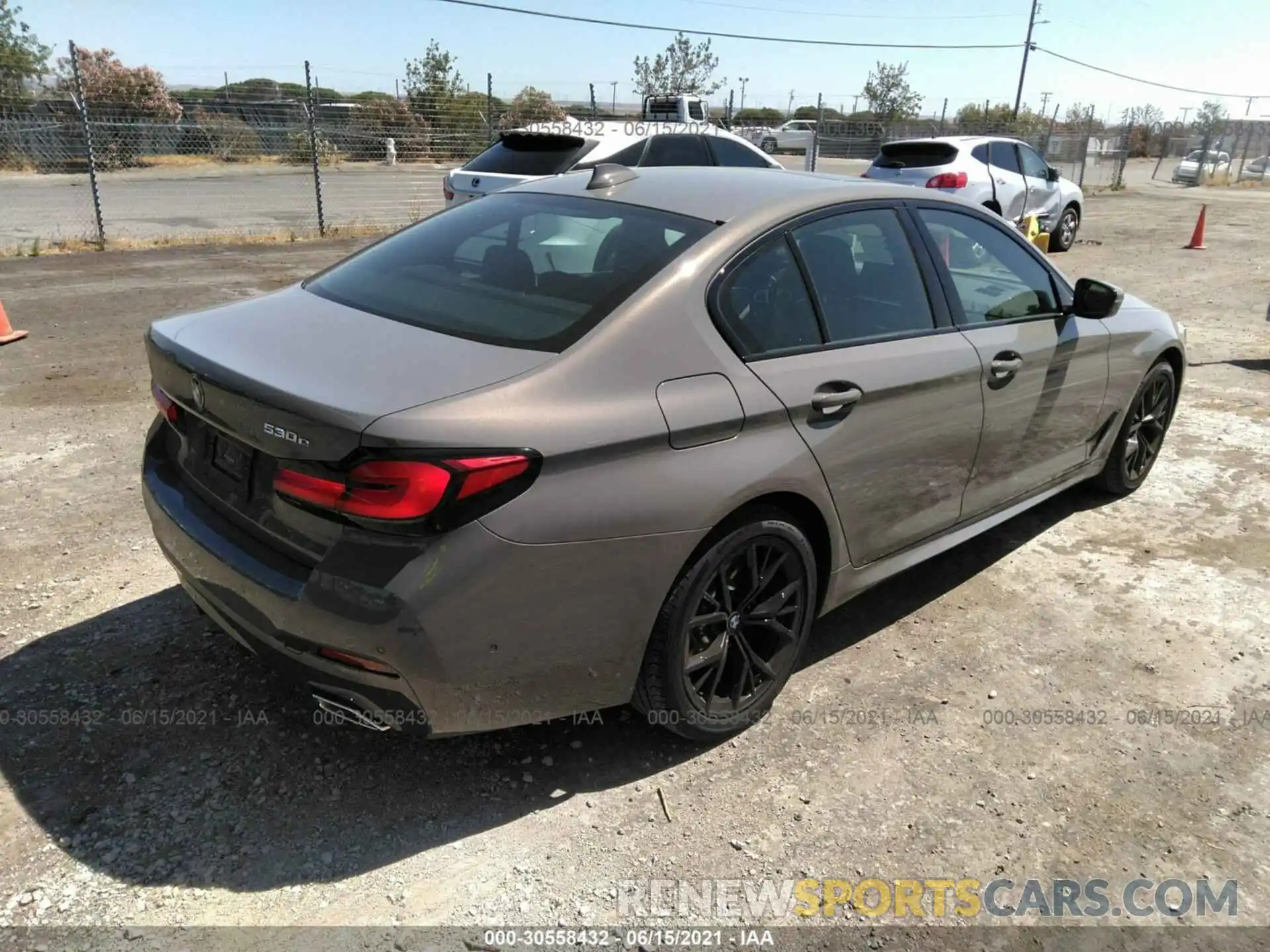 4 Photograph of a damaged car WBA13AG04MCG50672 BMW 5 SERIES 2021