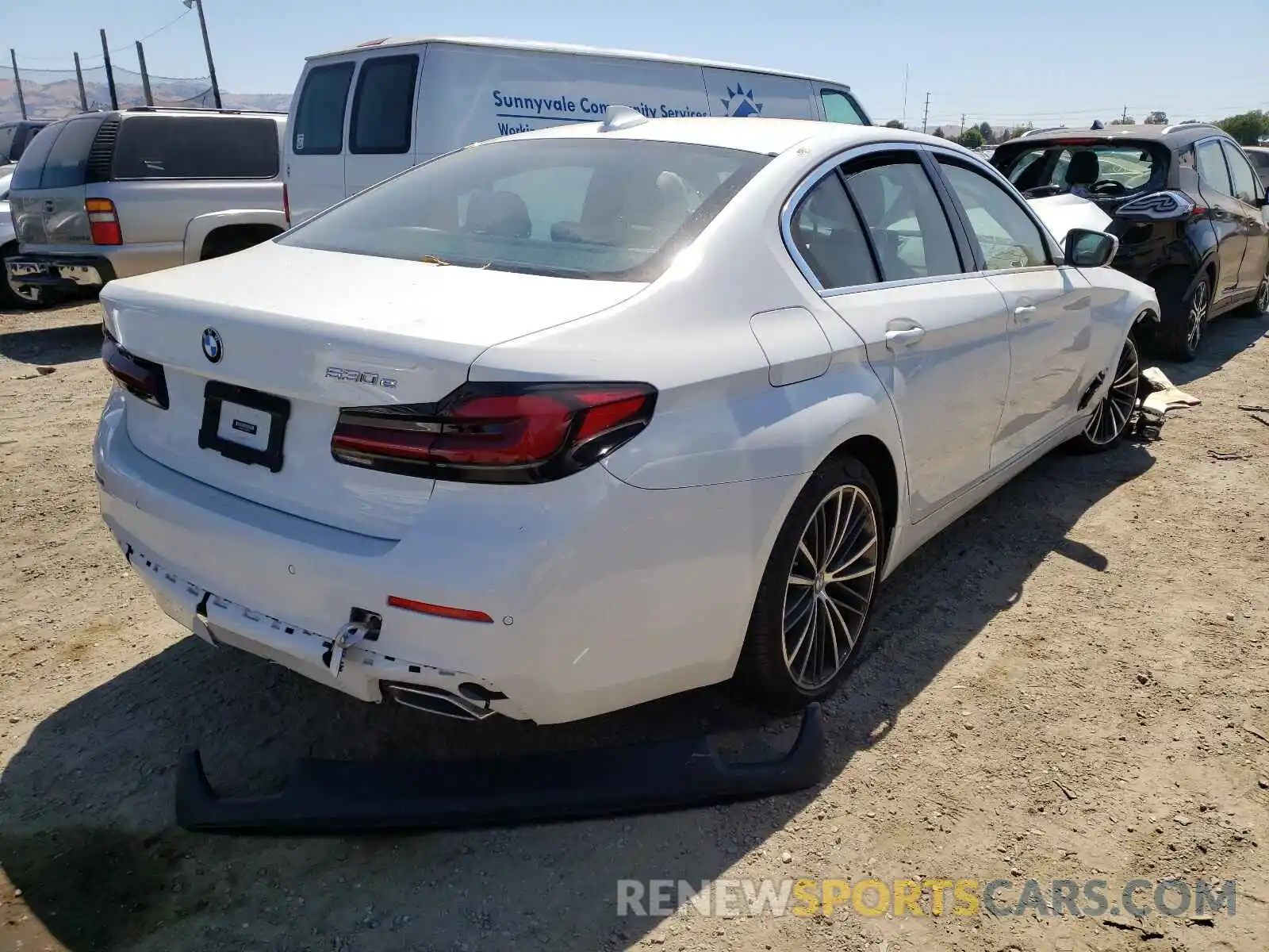 4 Photograph of a damaged car WBA13AG05MCF38334 BMW 5 SERIES 2021