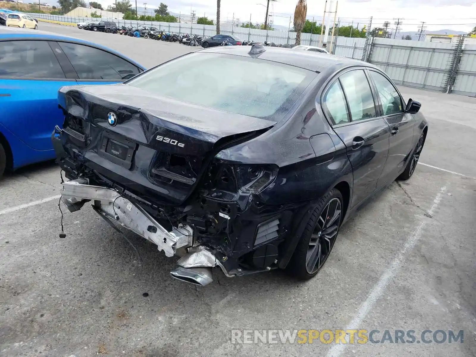 4 Photograph of a damaged car WBA13AG08MCF80254 BMW 5 SERIES 2021