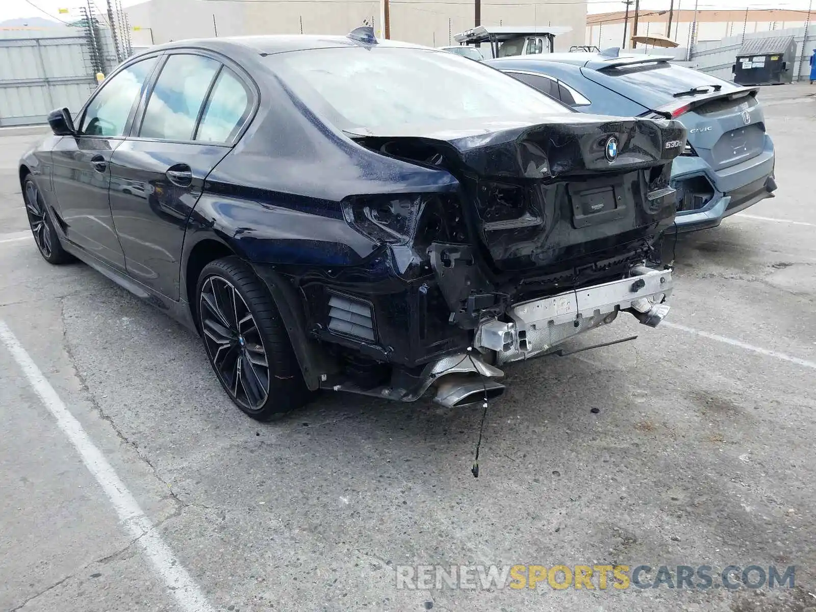 9 Photograph of a damaged car WBA13AG08MCF80254 BMW 5 SERIES 2021