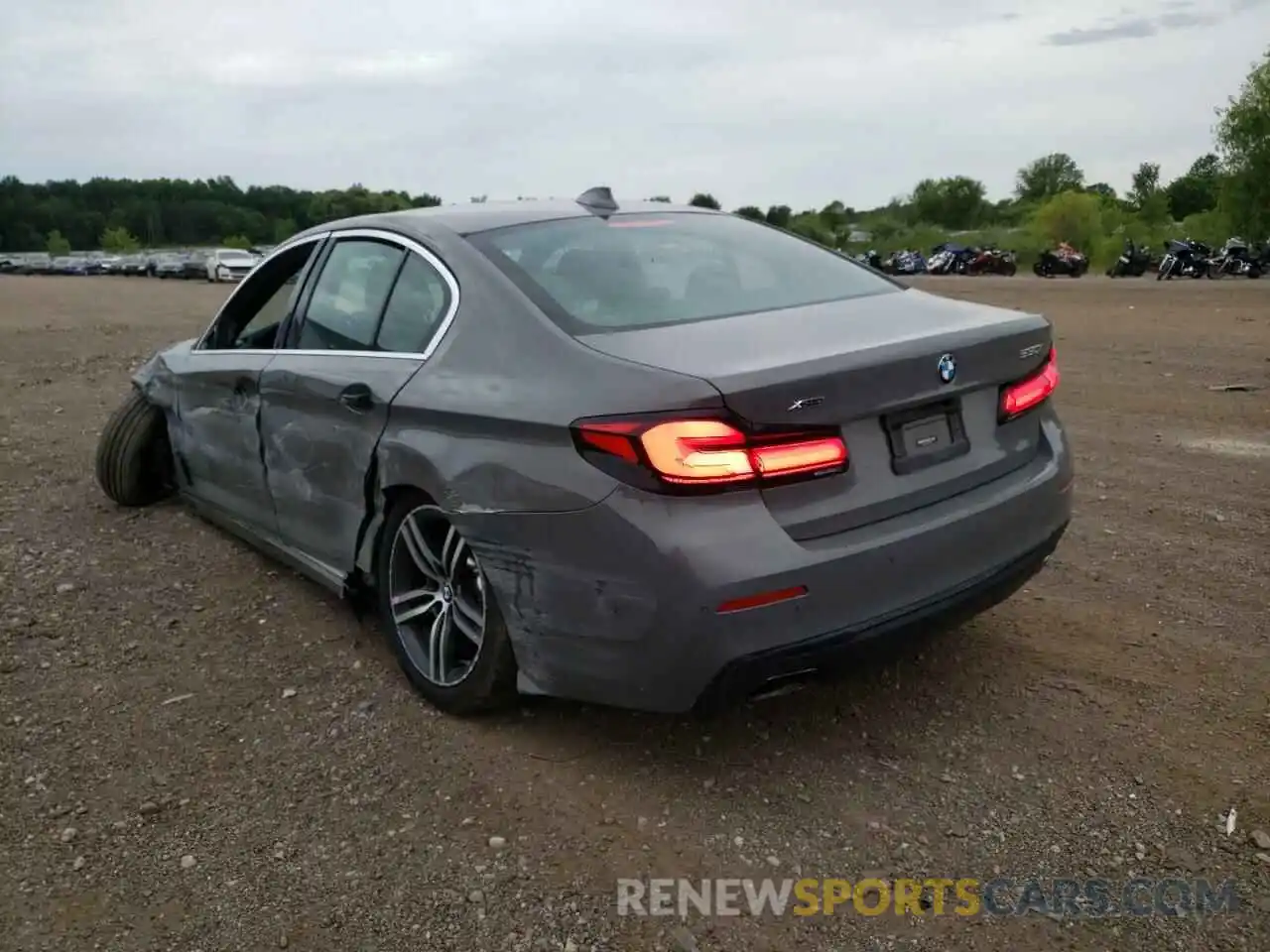 3 Photograph of a damaged car WBA13BJ00MCF08608 BMW 5 SERIES 2021