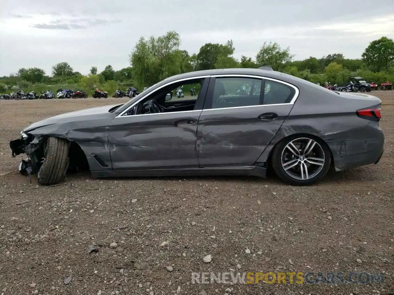 9 Photograph of a damaged car WBA13BJ00MCF08608 BMW 5 SERIES 2021