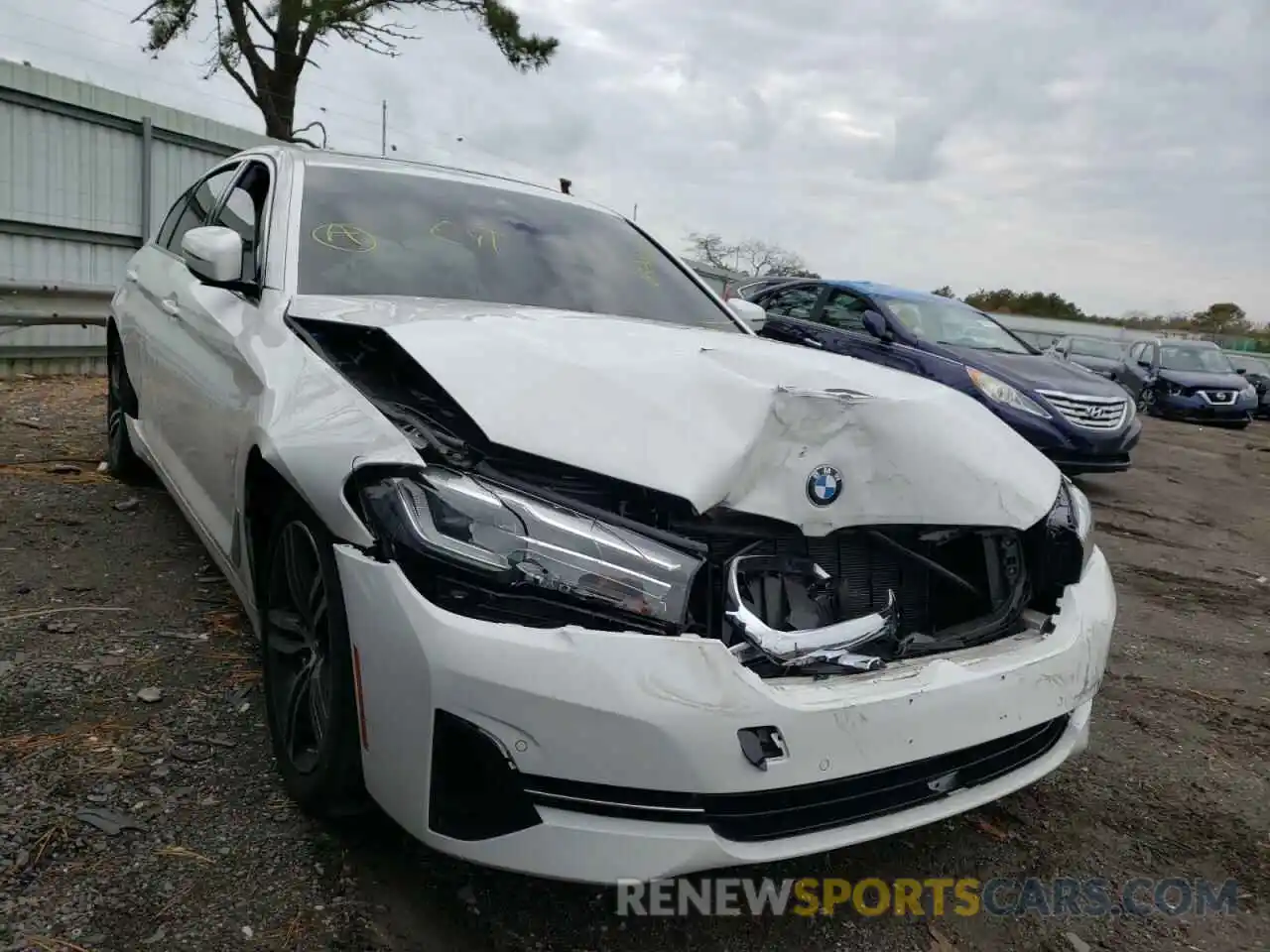 1 Photograph of a damaged car WBA13BJ00MWW91696 BMW 5 SERIES 2021