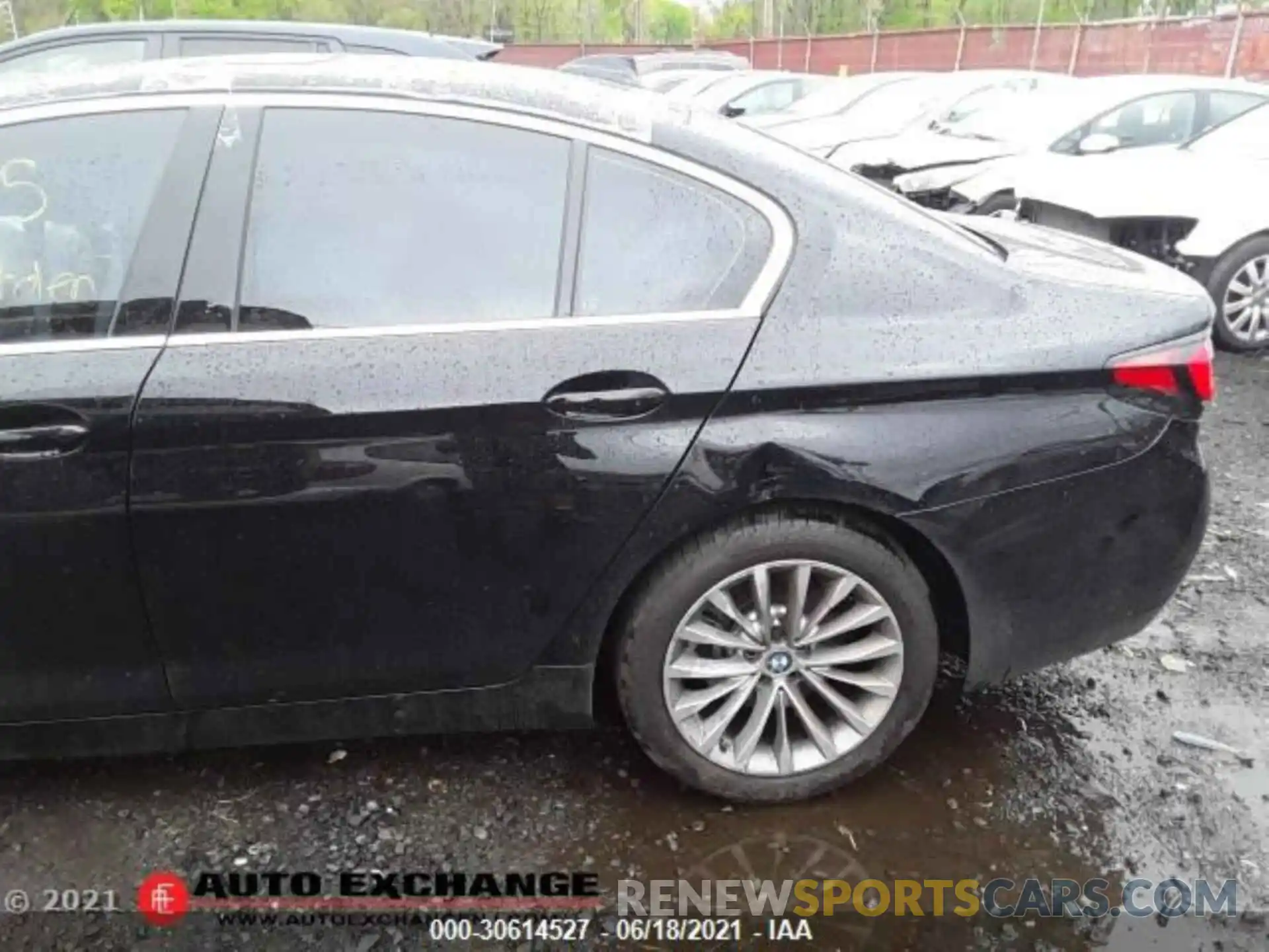 7 Photograph of a damaged car WBA13BJ00MWW92220 BMW 5 SERIES 2021