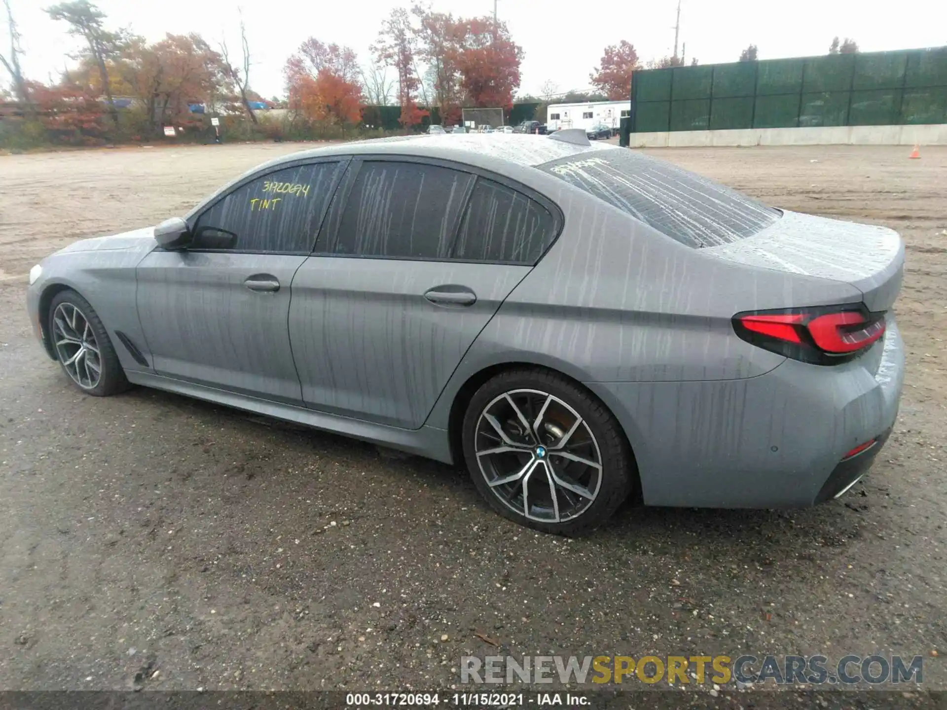 3 Photograph of a damaged car WBA13BJ01MCF08293 BMW 5 SERIES 2021