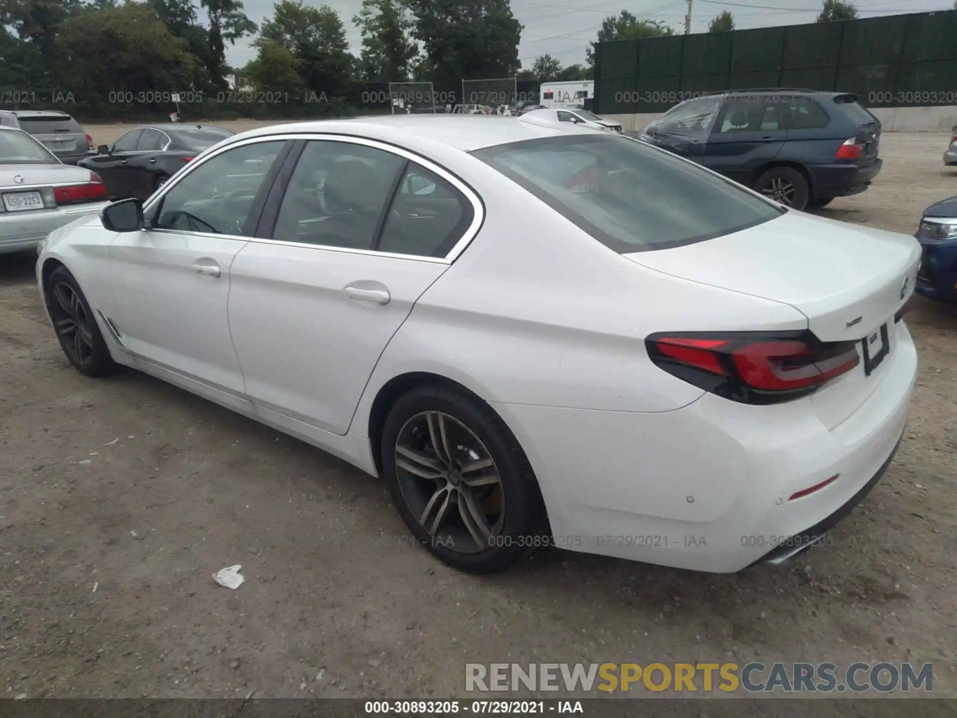 3 Photograph of a damaged car WBA13BJ01MWW96602 BMW 5 SERIES 2021