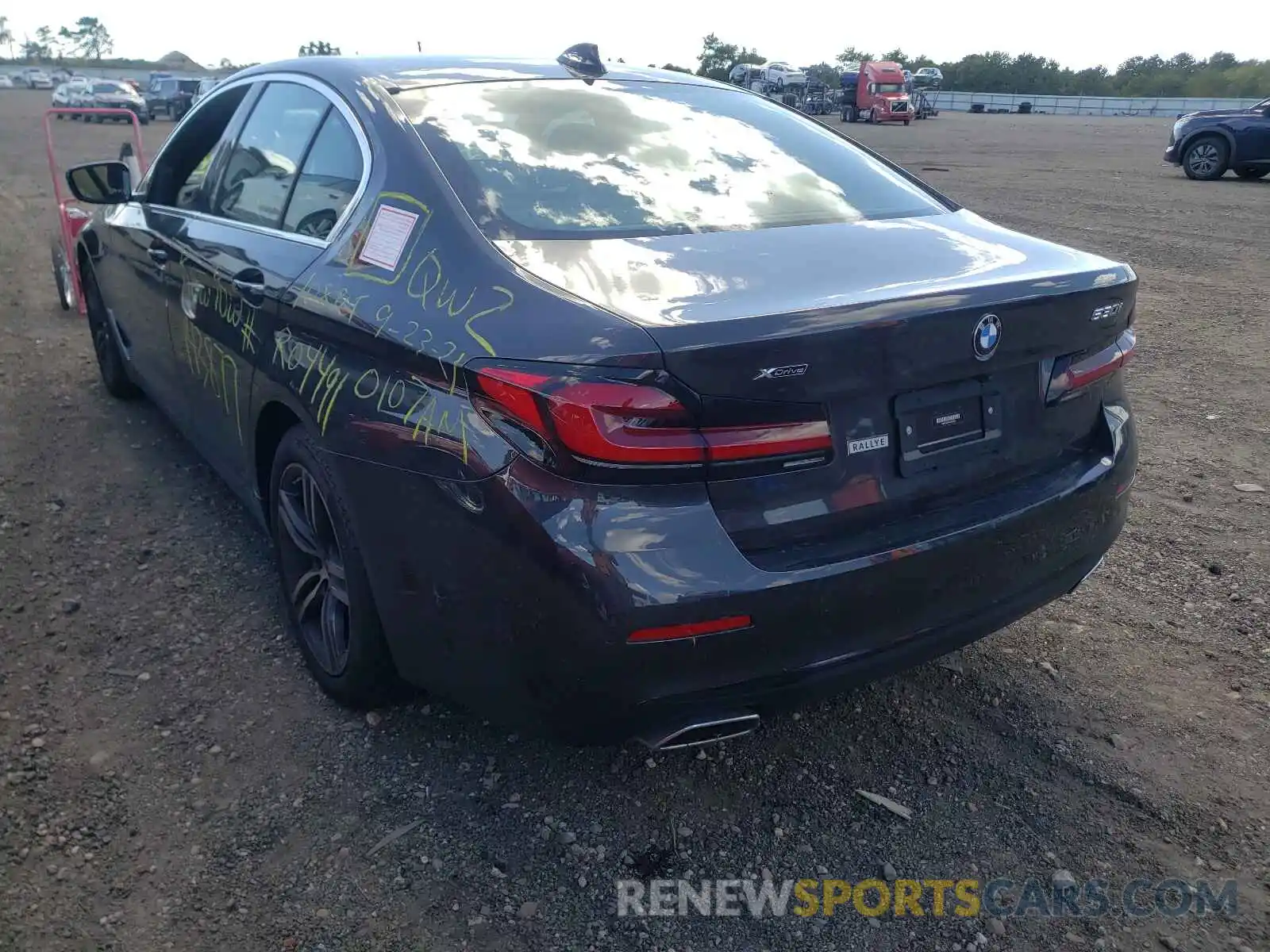 3 Photograph of a damaged car WBA13BJ01MWX20526 BMW 5 SERIES 2021