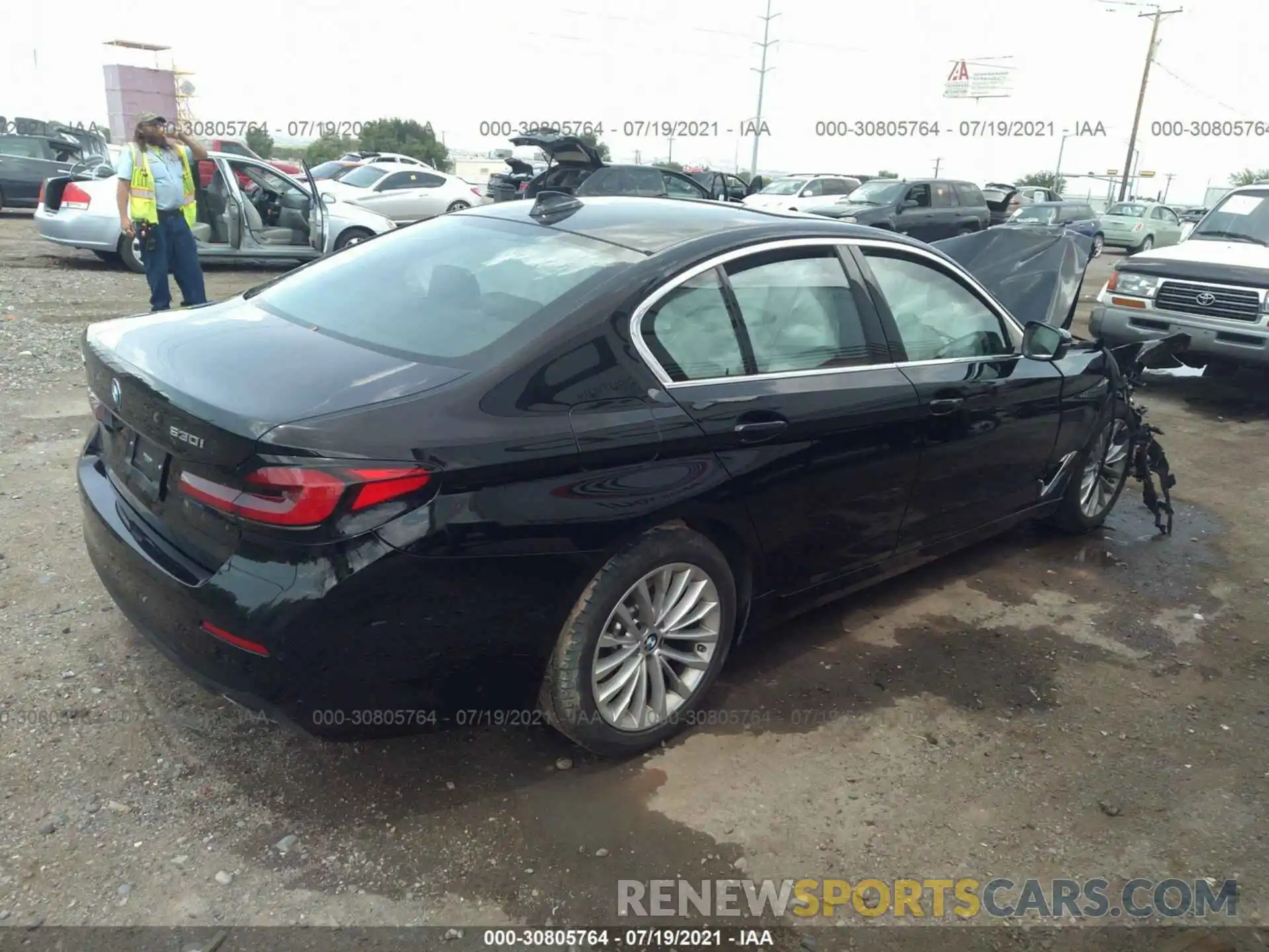 4 Photograph of a damaged car WBA13BJ02MCF66025 BMW 5 SERIES 2021