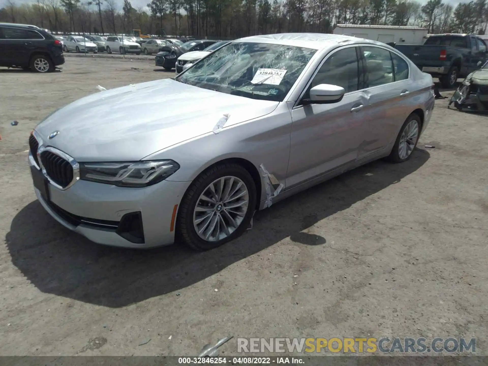 2 Photograph of a damaged car WBA13BJ02MCF96061 BMW 5 SERIES 2021