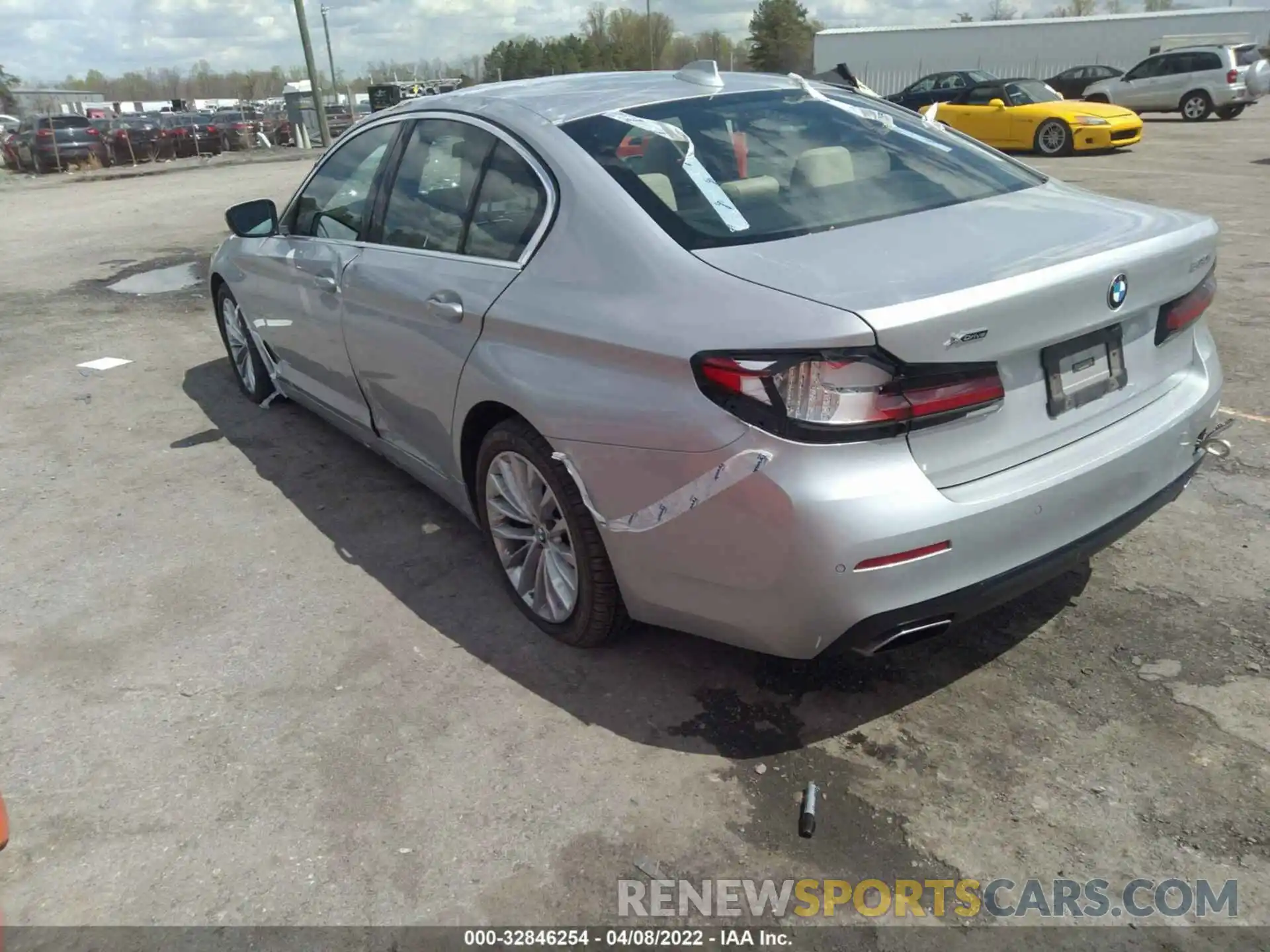 3 Photograph of a damaged car WBA13BJ02MCF96061 BMW 5 SERIES 2021