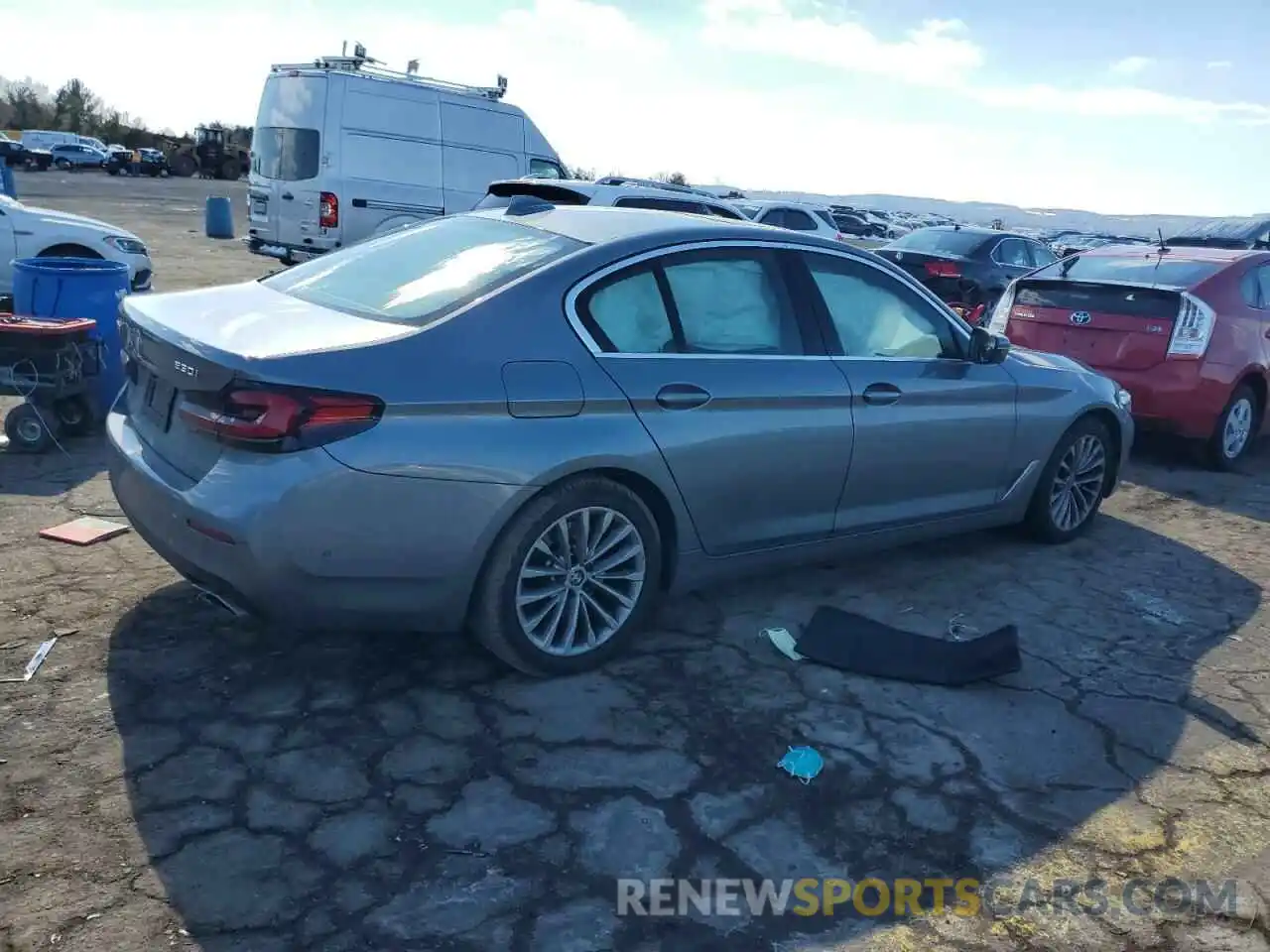 3 Photograph of a damaged car WBA13BJ02MWW95328 BMW 5 SERIES 2021