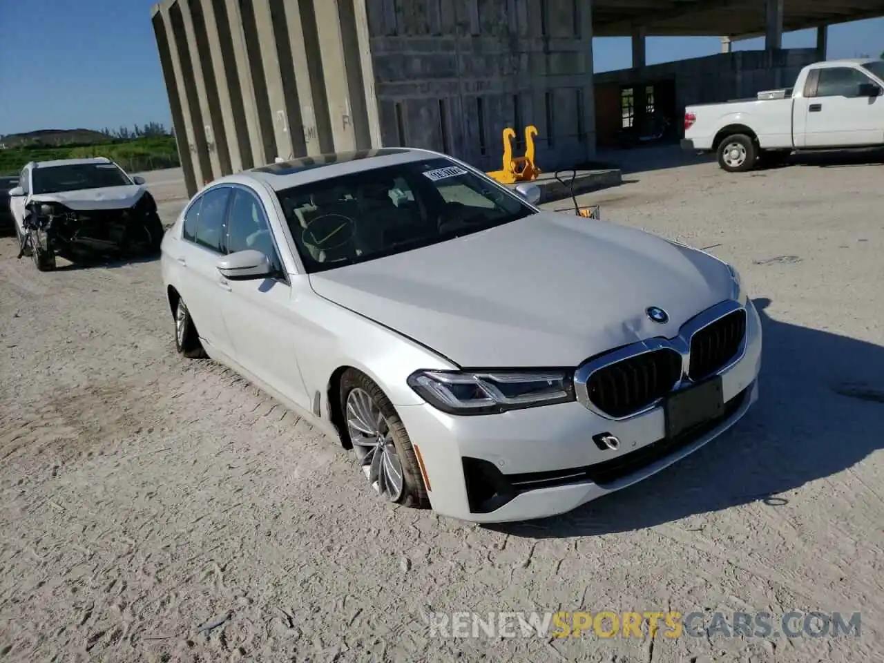 1 Photograph of a damaged car WBA13BJ02MWX25671 BMW 5 SERIES 2021