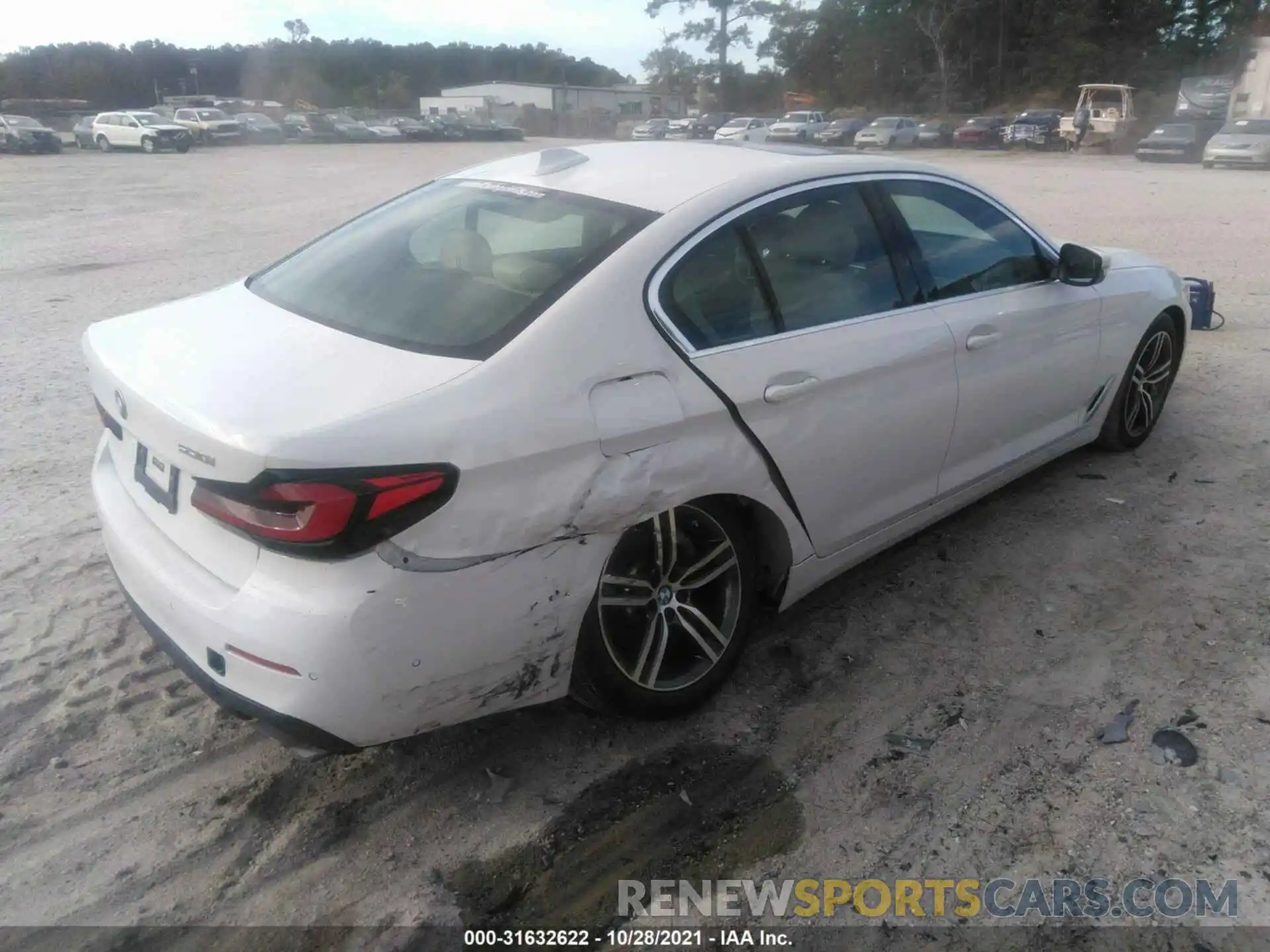 4 Photograph of a damaged car WBA13BJ03MCE99516 BMW 5 SERIES 2021