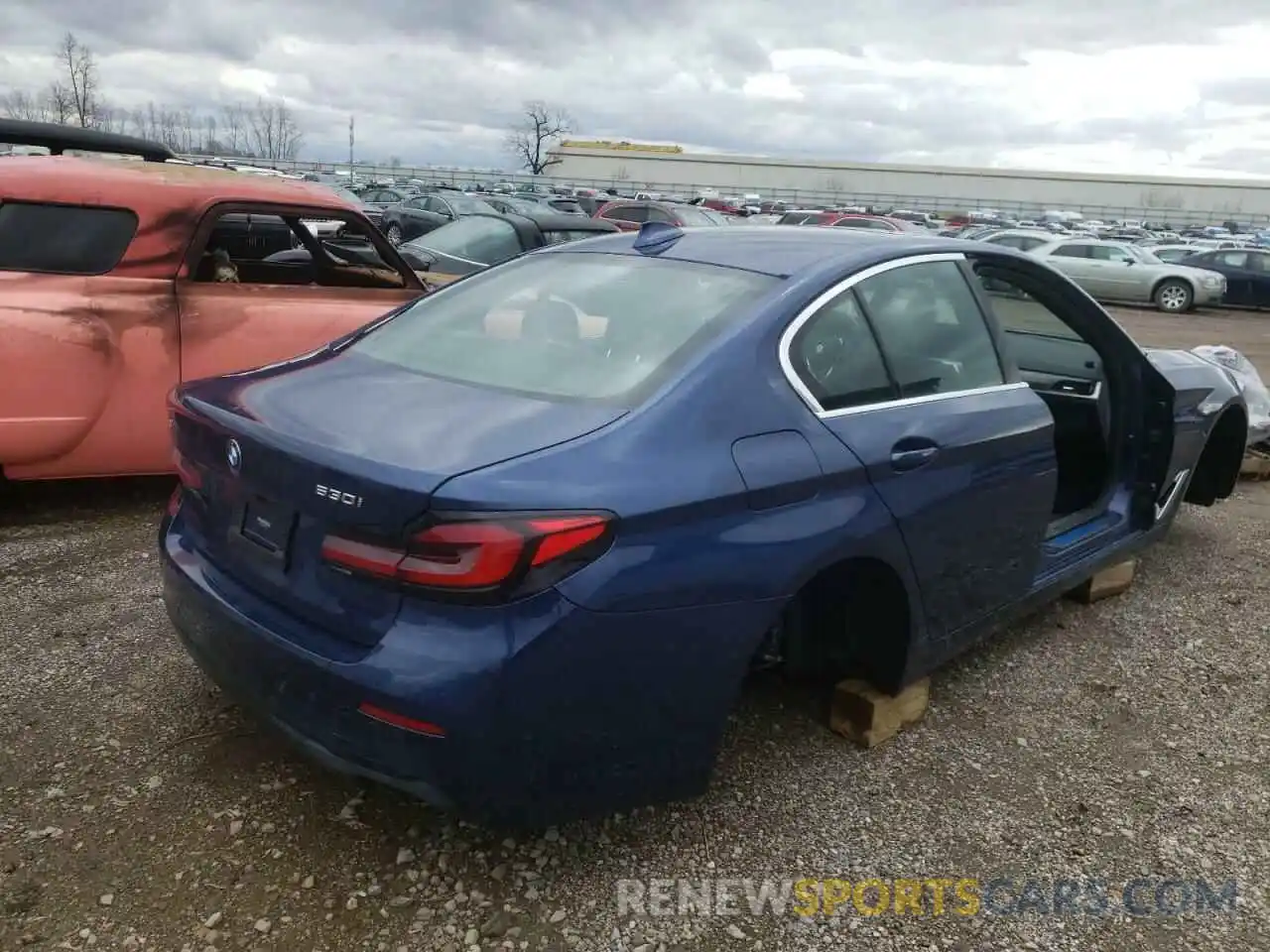 4 Photograph of a damaged car WBA13BJ03MWW93121 BMW 5 SERIES 2021