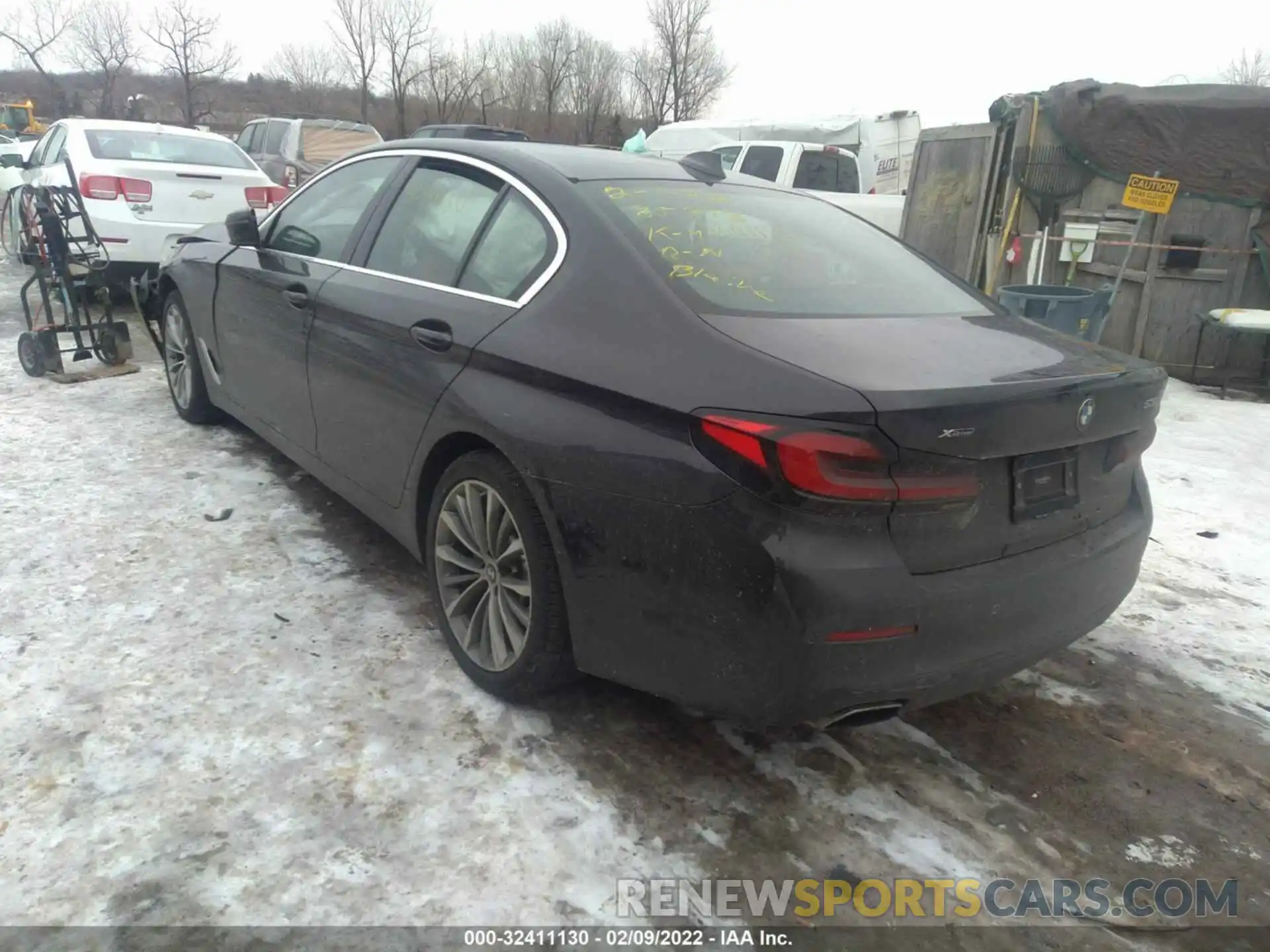 3 Photograph of a damaged car WBA13BJ05MCF28871 BMW 5 SERIES 2021