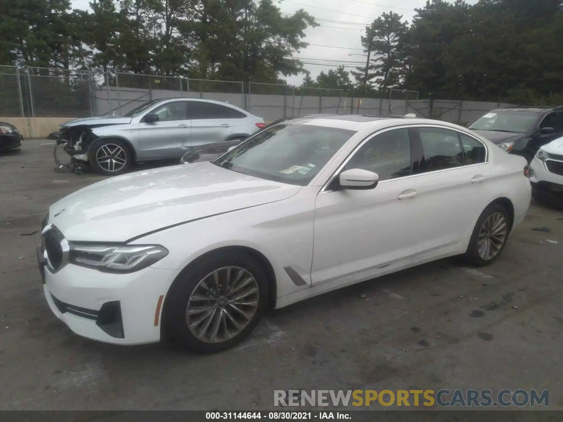 2 Photograph of a damaged car WBA13BJ05MCF67928 BMW 5 SERIES 2021