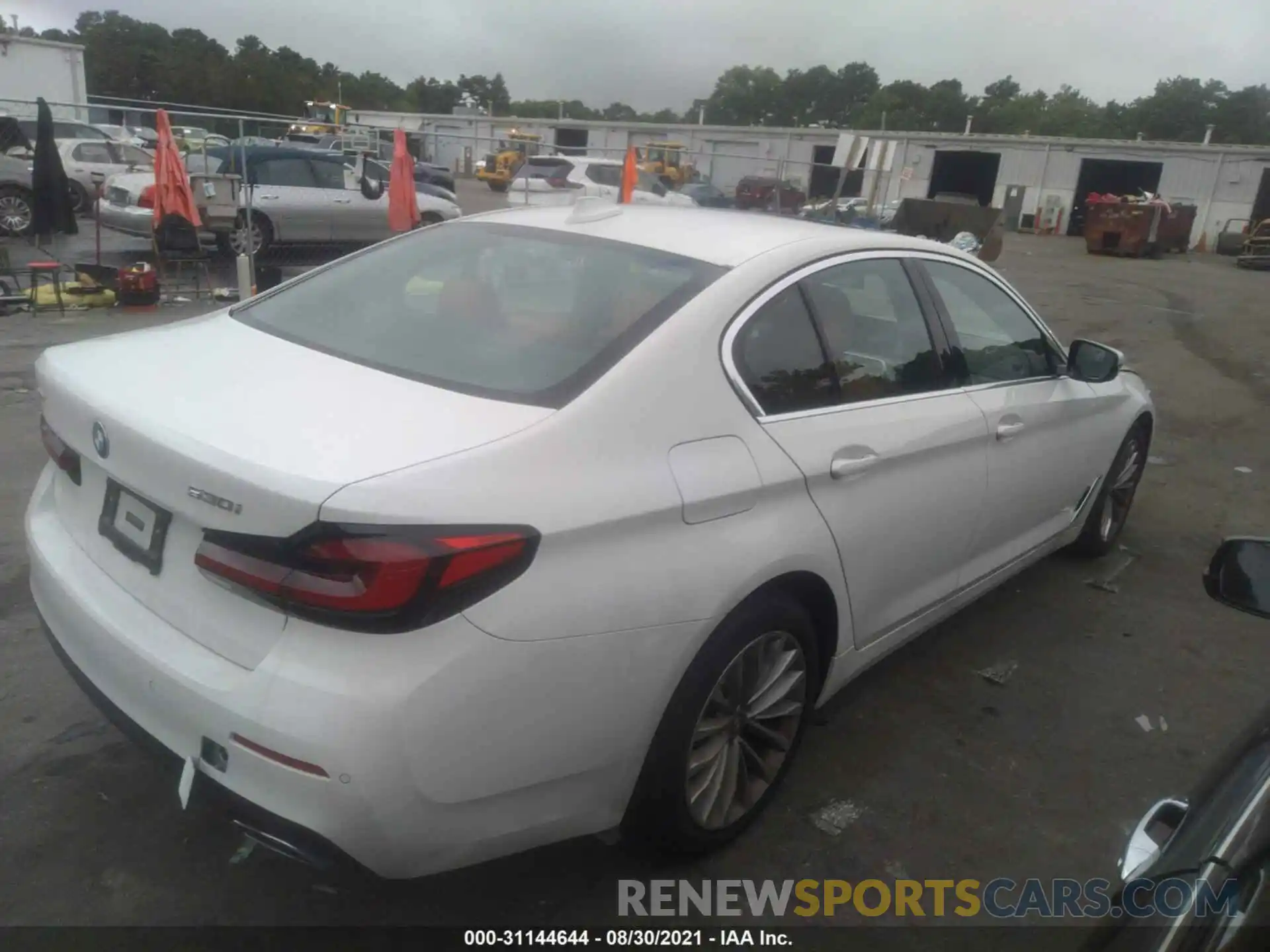 4 Photograph of a damaged car WBA13BJ05MCF67928 BMW 5 SERIES 2021