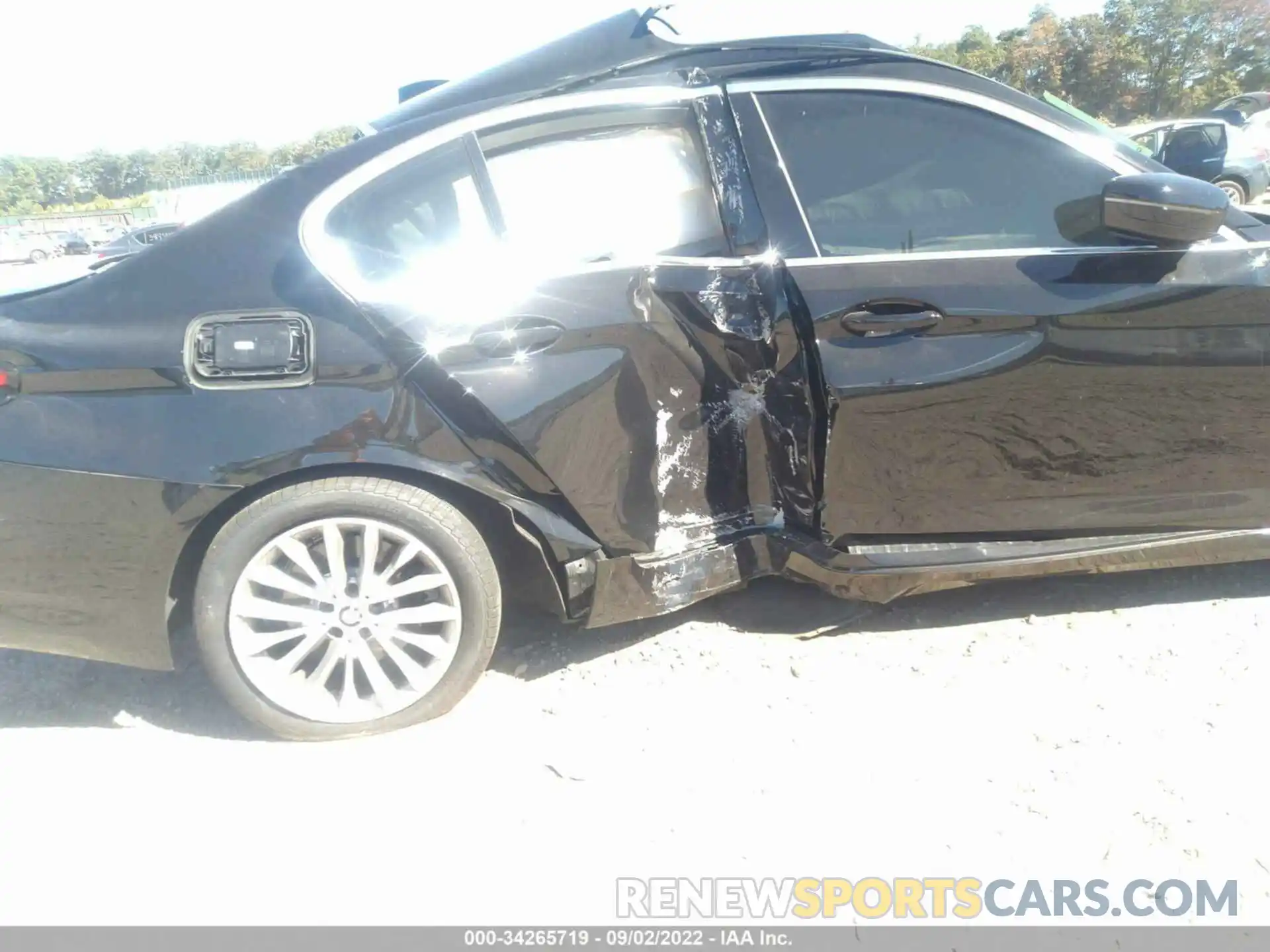 6 Photograph of a damaged car WBA13BJ05MWX17872 BMW 5 SERIES 2021