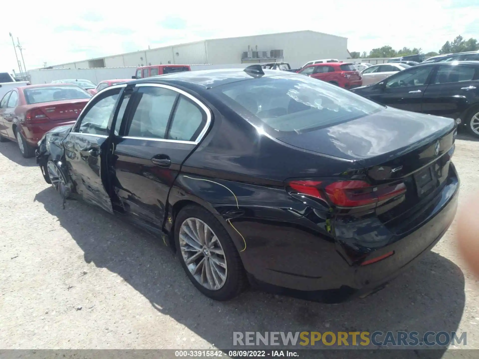 3 Photograph of a damaged car WBA13BJ06MCF93437 BMW 5 SERIES 2021