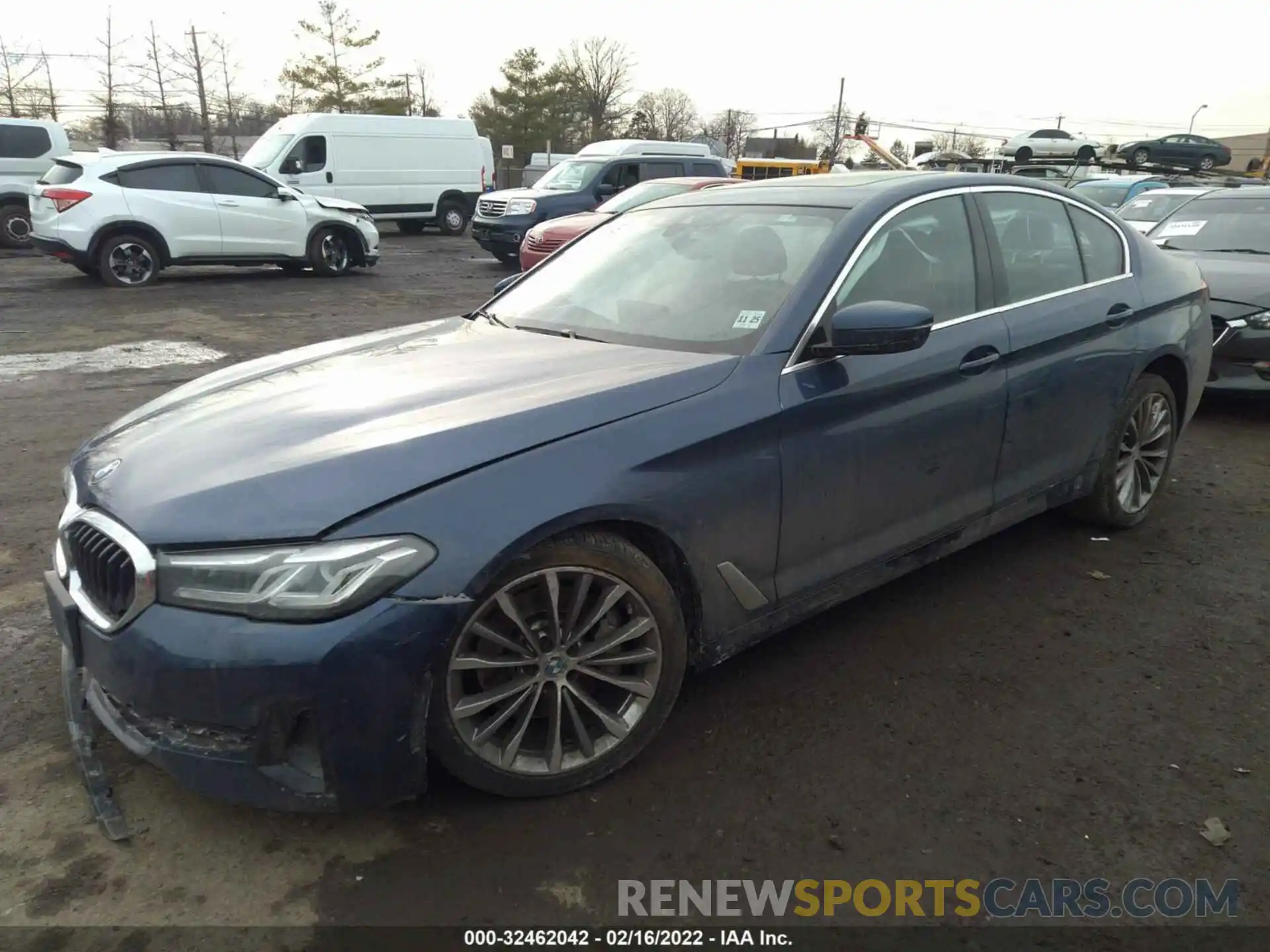 2 Фотография поврежденного автомобиля WBA13BJ06MWW95218 BMW 5 SERIES 2021