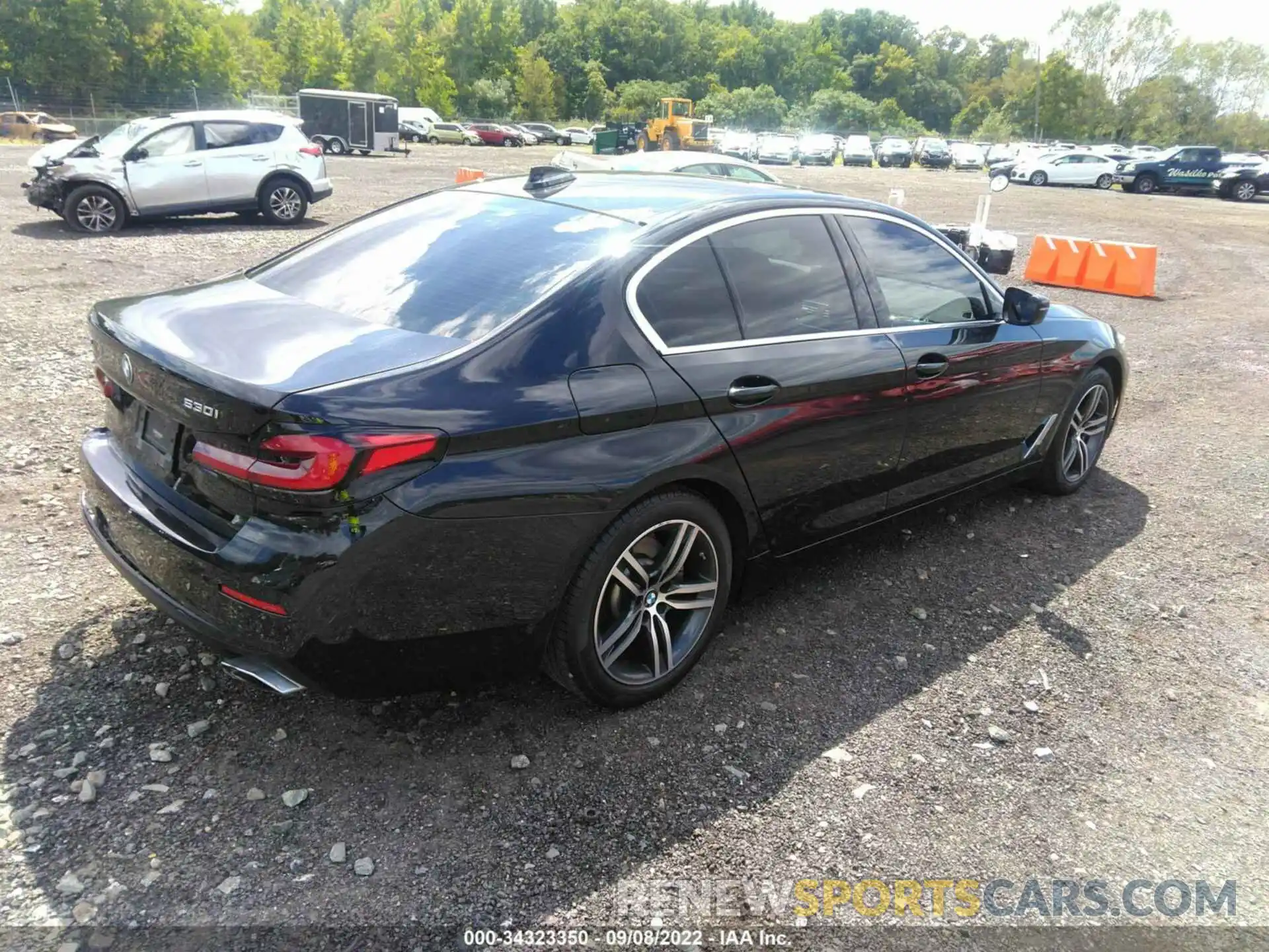 4 Фотография поврежденного автомобиля WBA13BJ07MCF08590 BMW 5 SERIES 2021