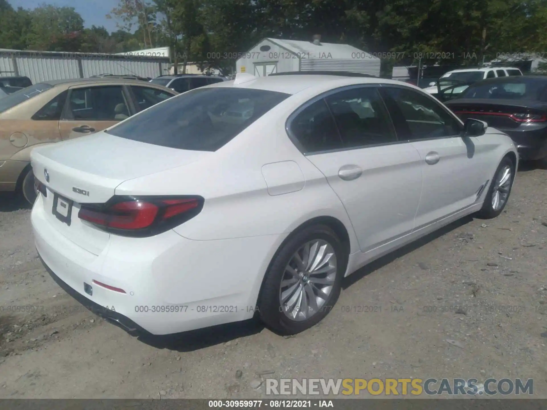 4 Photograph of a damaged car WBA13BJ07MCF95228 BMW 5 SERIES 2021