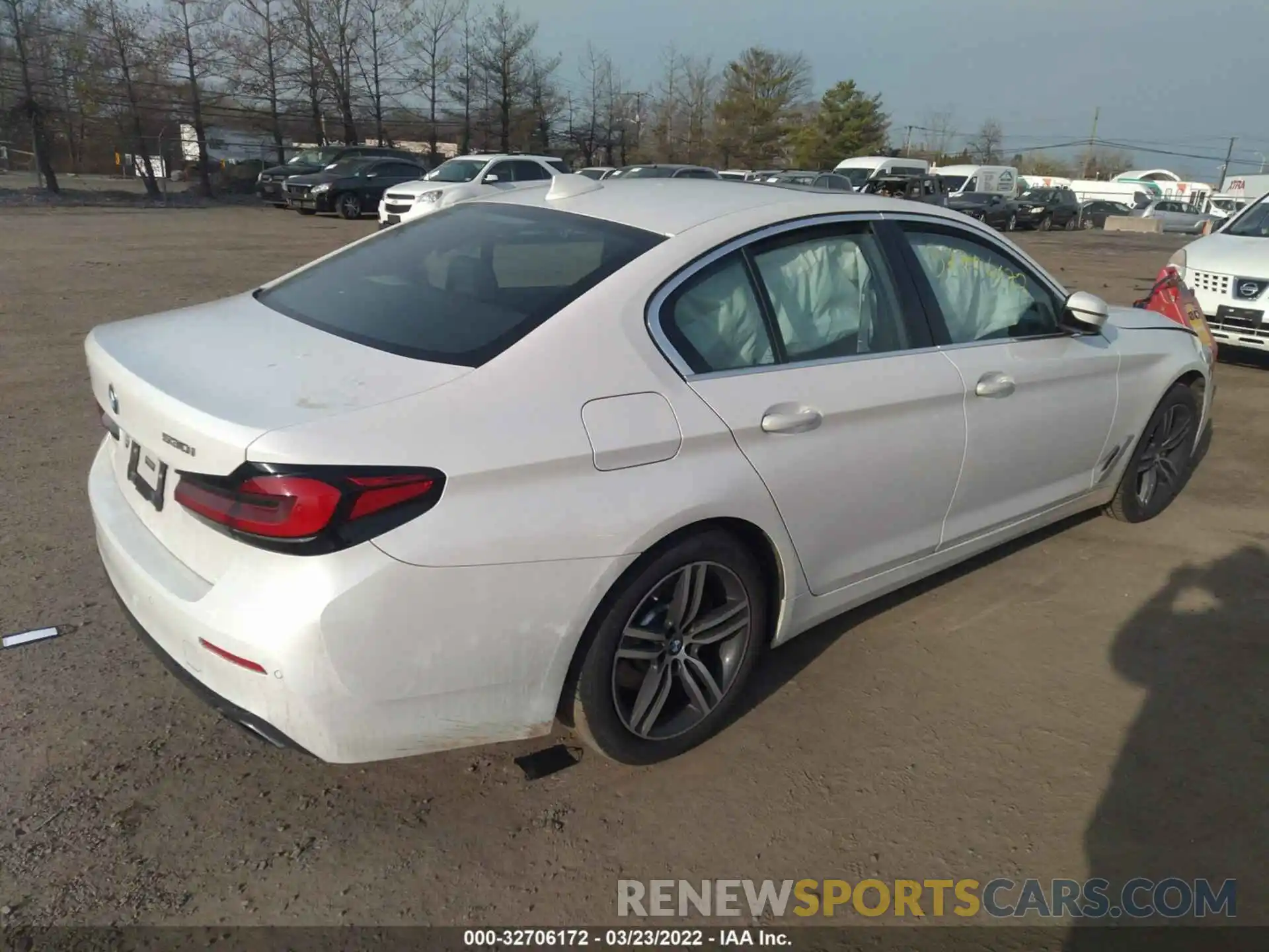 4 Photograph of a damaged car WBA13BJ08MWW91140 BMW 5 SERIES 2021