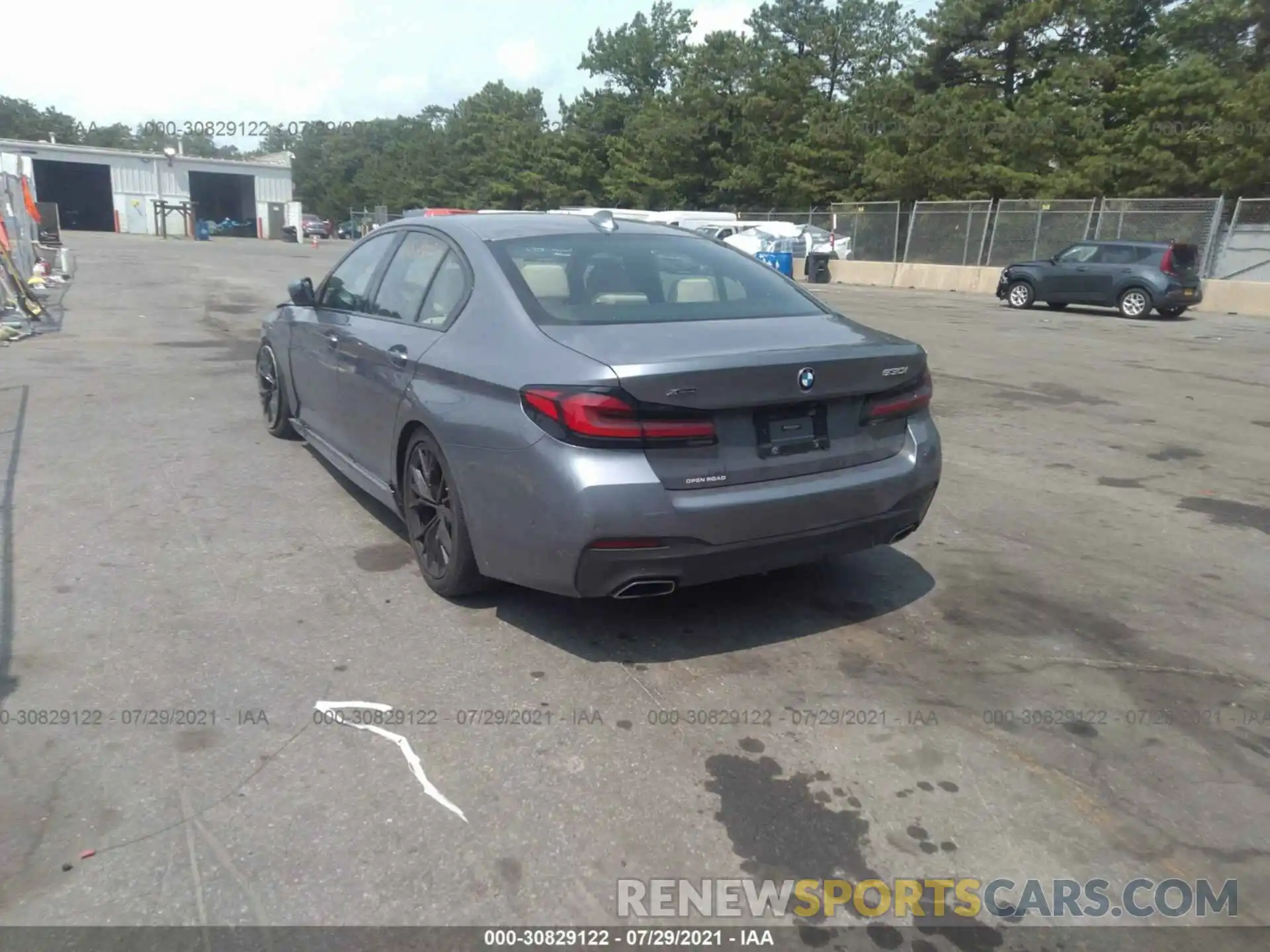 3 Photograph of a damaged car WBA13BJ08MWW93437 BMW 5 SERIES 2021